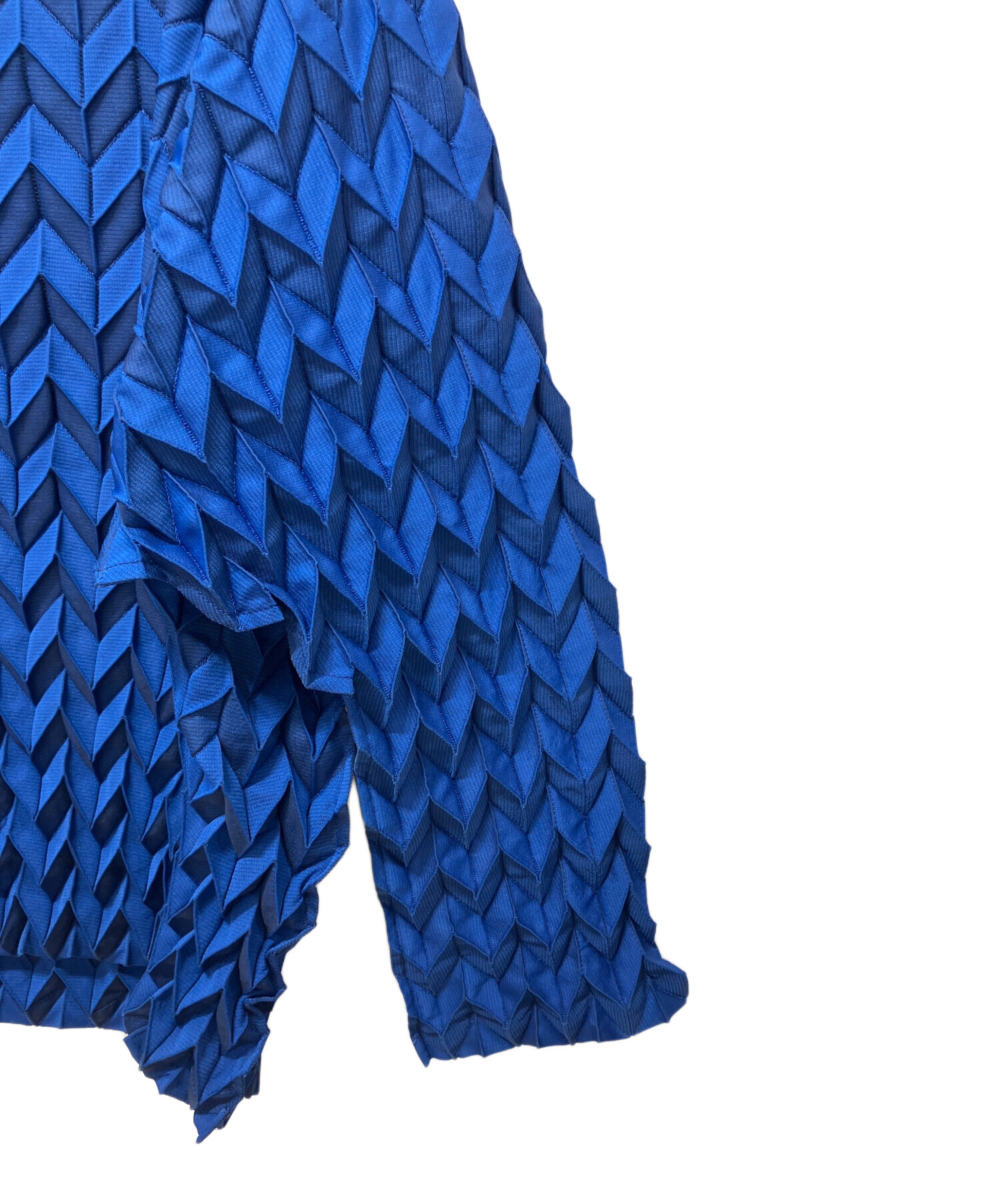 ISSEY MIYAKE 長袖トップス 青系 抽象模様 中古・古着通販】A-POC ABLE ISSEY MIYAKE (エイポック エイブル