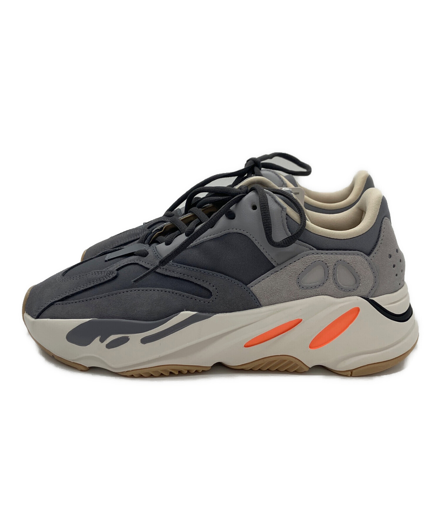 YEEZY BOOST 700 グレーsize27.5 美品 中古・古着通販】adidas (アディダス) Yeezy Boost 700 