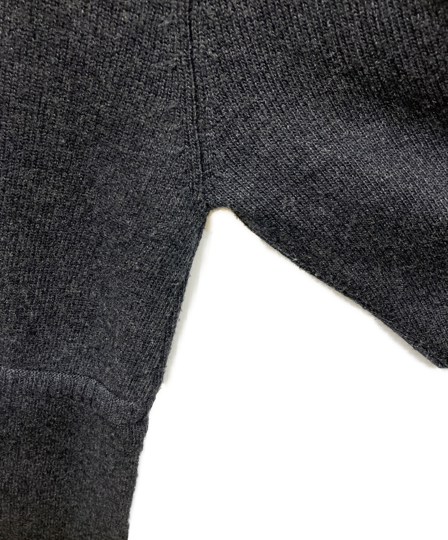 中古・古着通販】ETRE TOKYO (エトレトウキョウ) Vネックニット