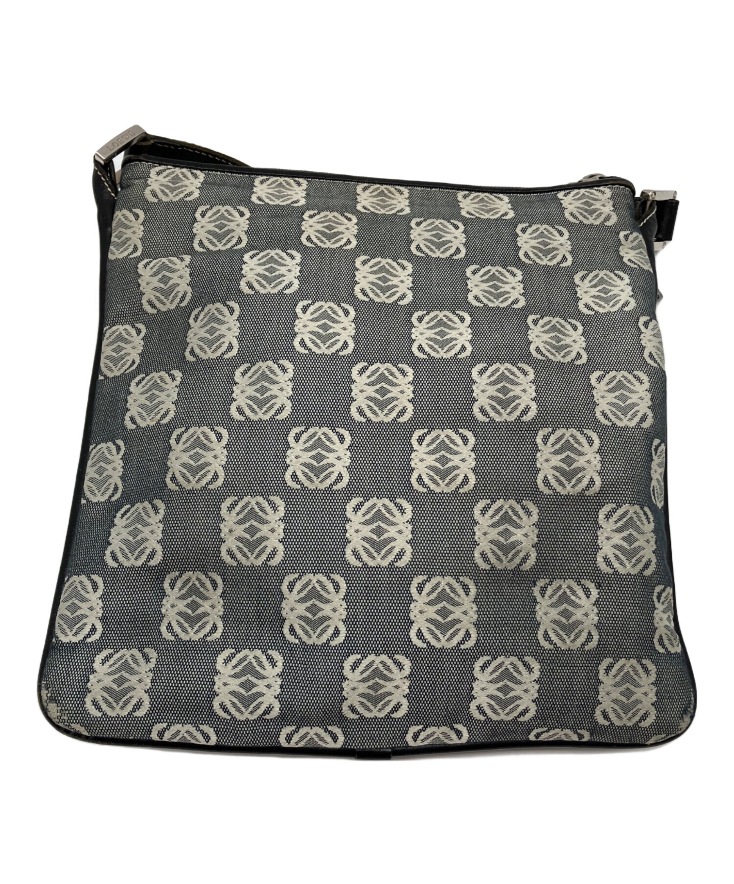 LOEWE ロエベ ショルダーバッグ  グレー 【古着】【中古】【送料無料】 LOEWE - LOEWE ロエベ ショルダーバッグ グレー 【古着】【中古