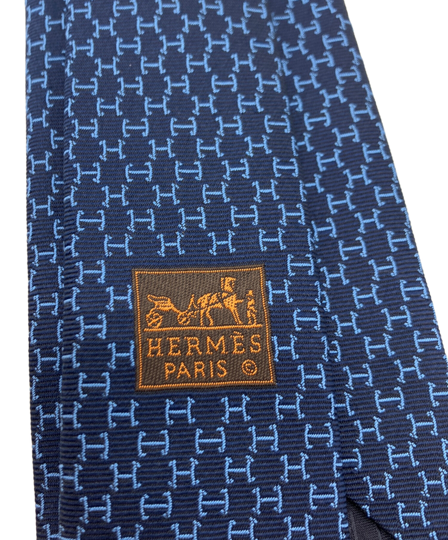 エルメス　ネイビー パターン ネクタイ 未使用タグ付き エルメスネイビー パターン ネクタイ 未使用タグ付き