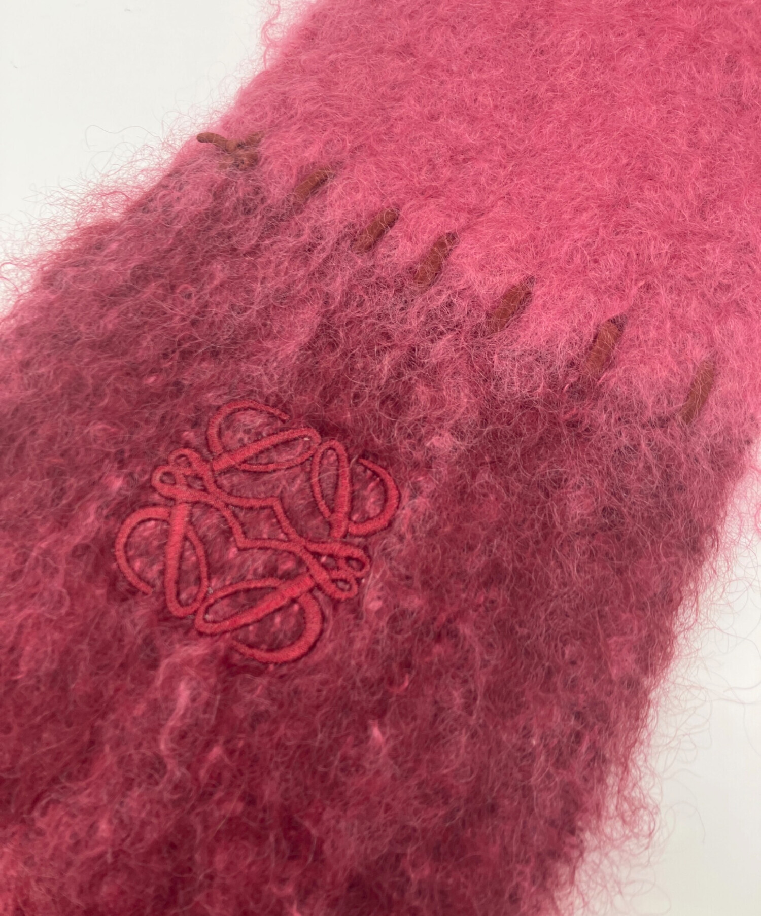 ロエベ LOEWE モヘアマフラー　ピンク　刺繍　アナグラム ロエベ LOEWE モヘアマフラー ピンク 刺繍 アナグラム ロエベ LOEWE