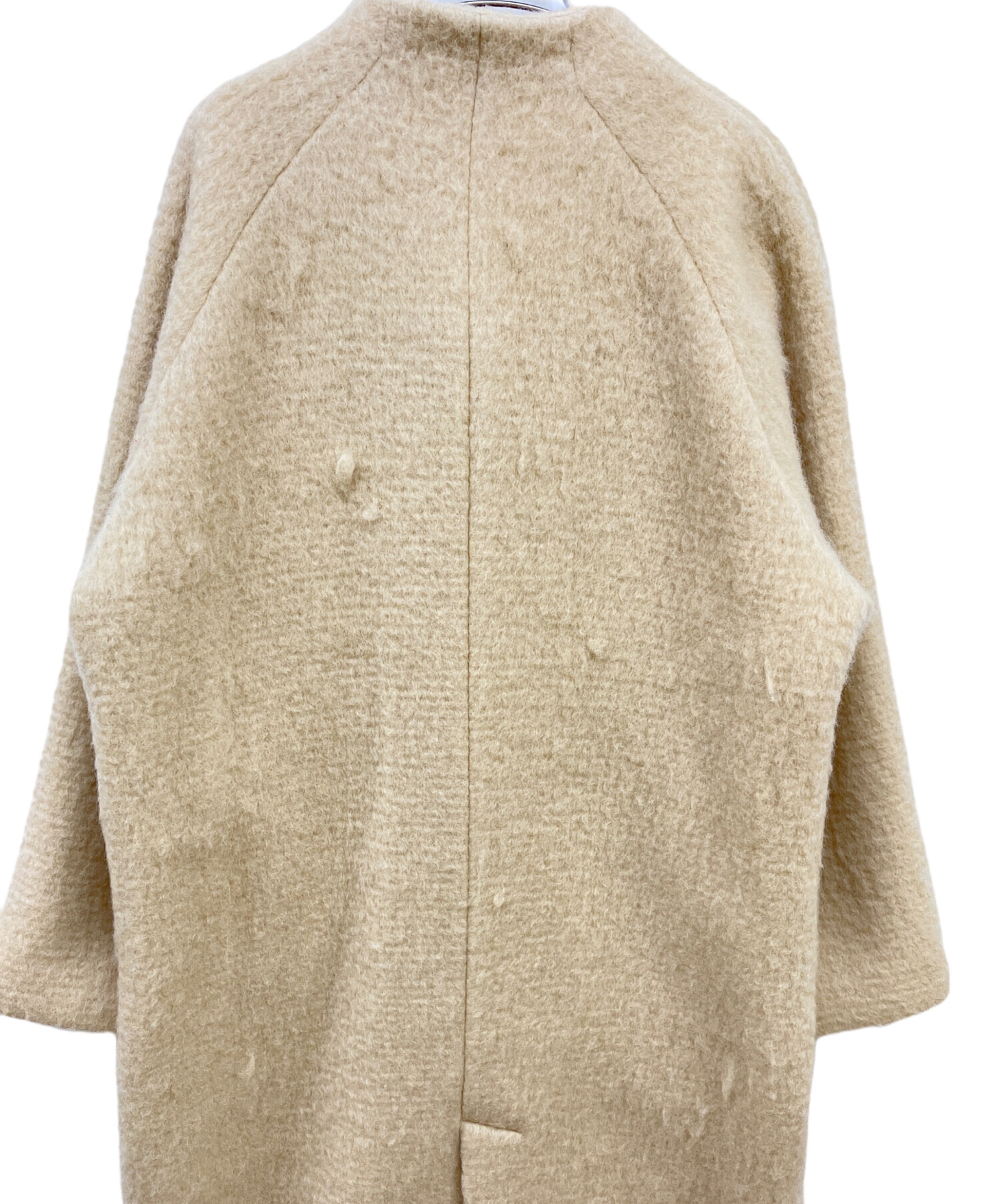 中古・古着通販】anuke (アンヌーク) Collarless Shaggy Coat ベージュ