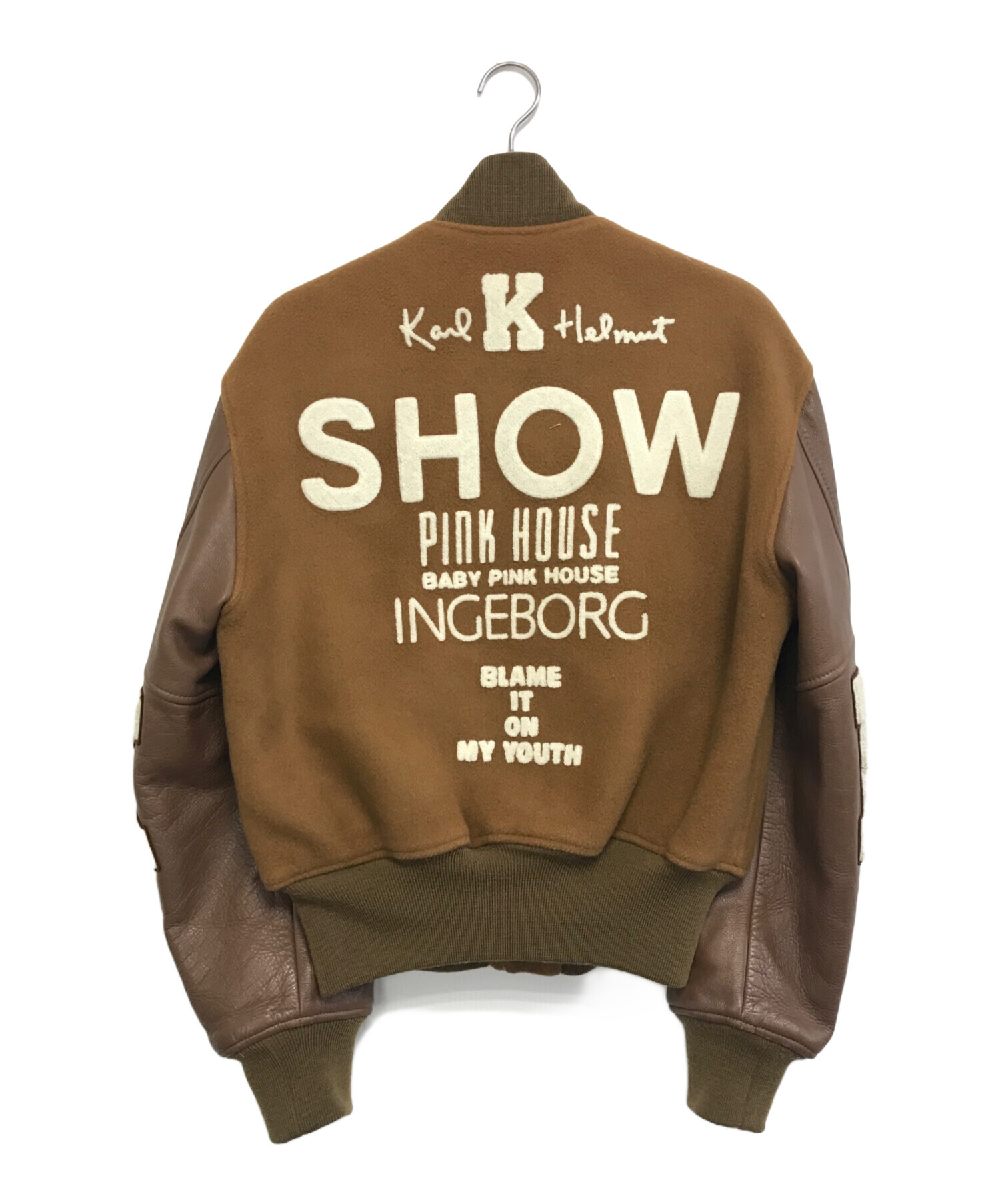 カールヘルムのスタジャンです。中古ですので、気にされる方はお控え下さい。 カールヘルムのスタジャンです。中古ですので、気にされる方はお控え