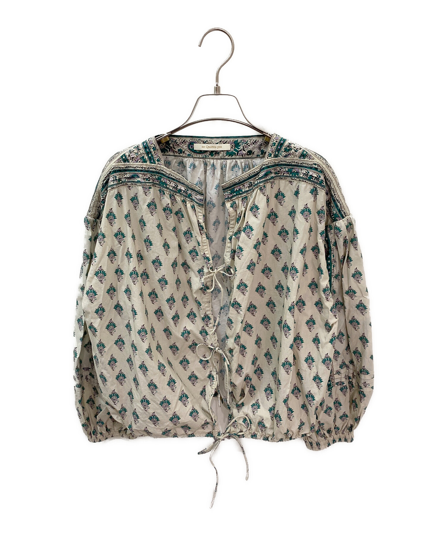 【美品】 ne Quittez pas ペイズリープリントリボンブラウス　現行 中古・古着通販】ne quittez pas (ヌキテパ) Poplin Paisley Print