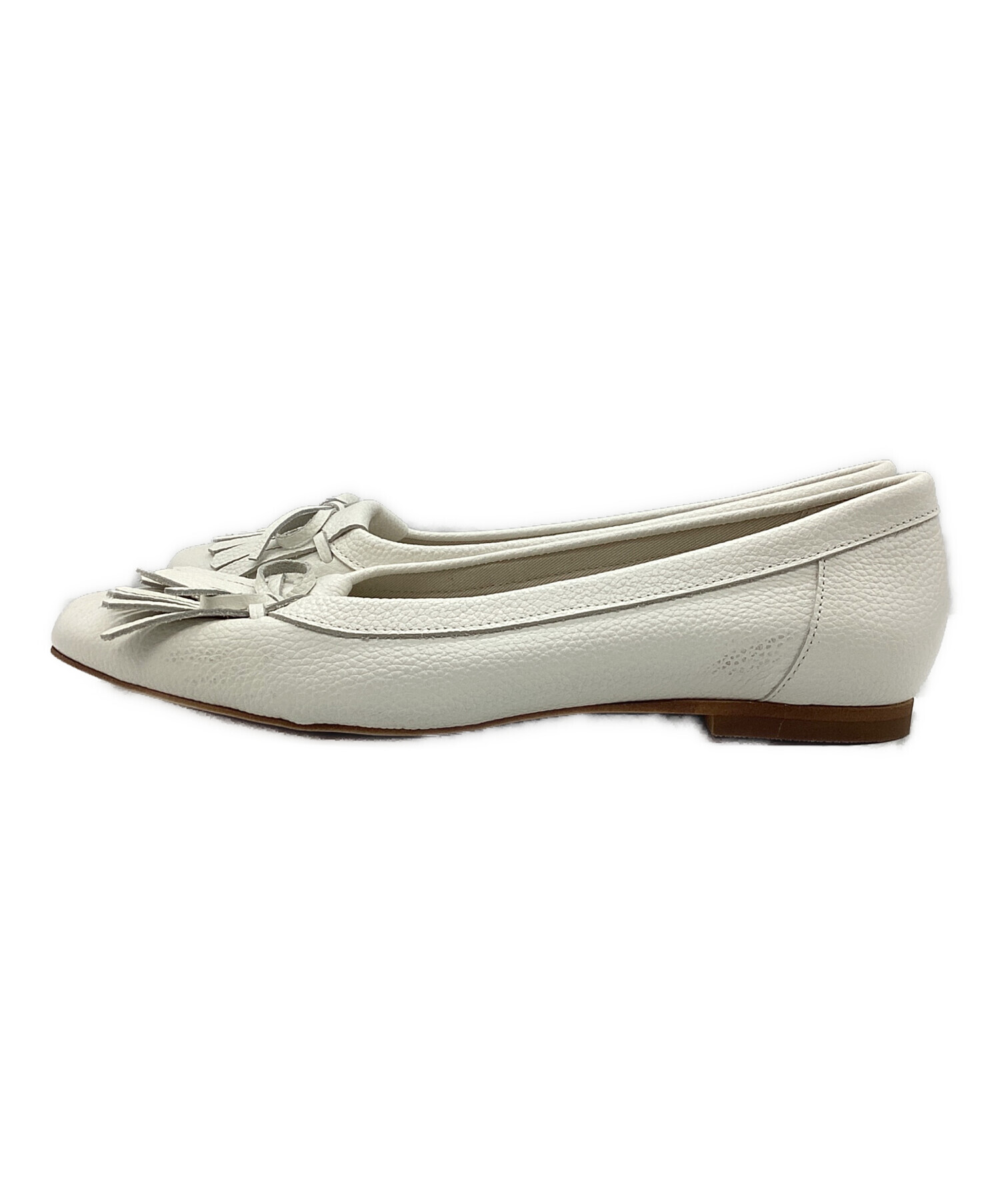 新品） ルタロン レザーキルトタッセルフラット ホワイト23 中古・古着通販】Le Talon (ル タロン) レザーキルトタッセルフラット