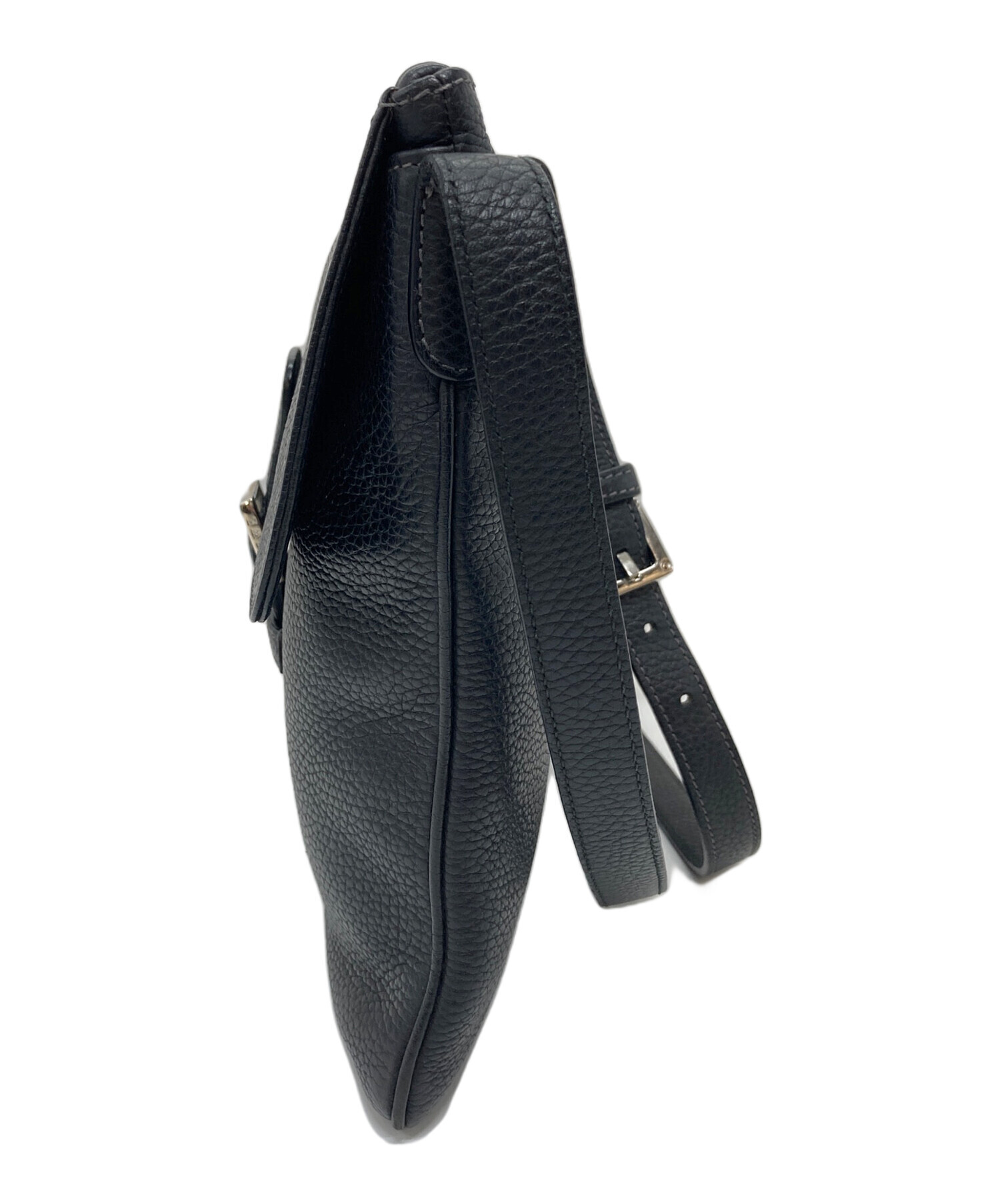 LOEWE ブラックレザー サコッシュ 中古・古着通販】LOEWE (ロエベ) レザーサコッシュ レザーショルダー