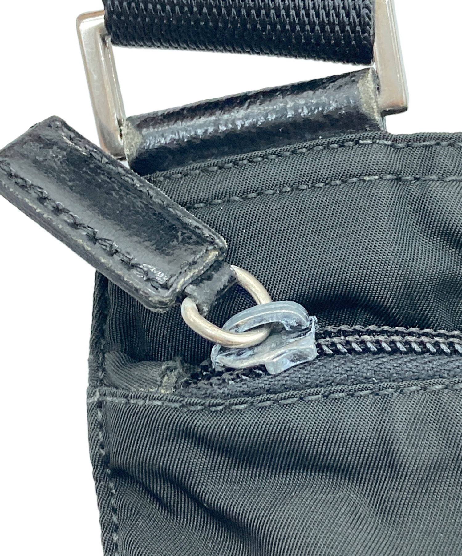 中古・古着通販】PRADA (プラダ) ナイロンショルダーバッグ サコッシュ