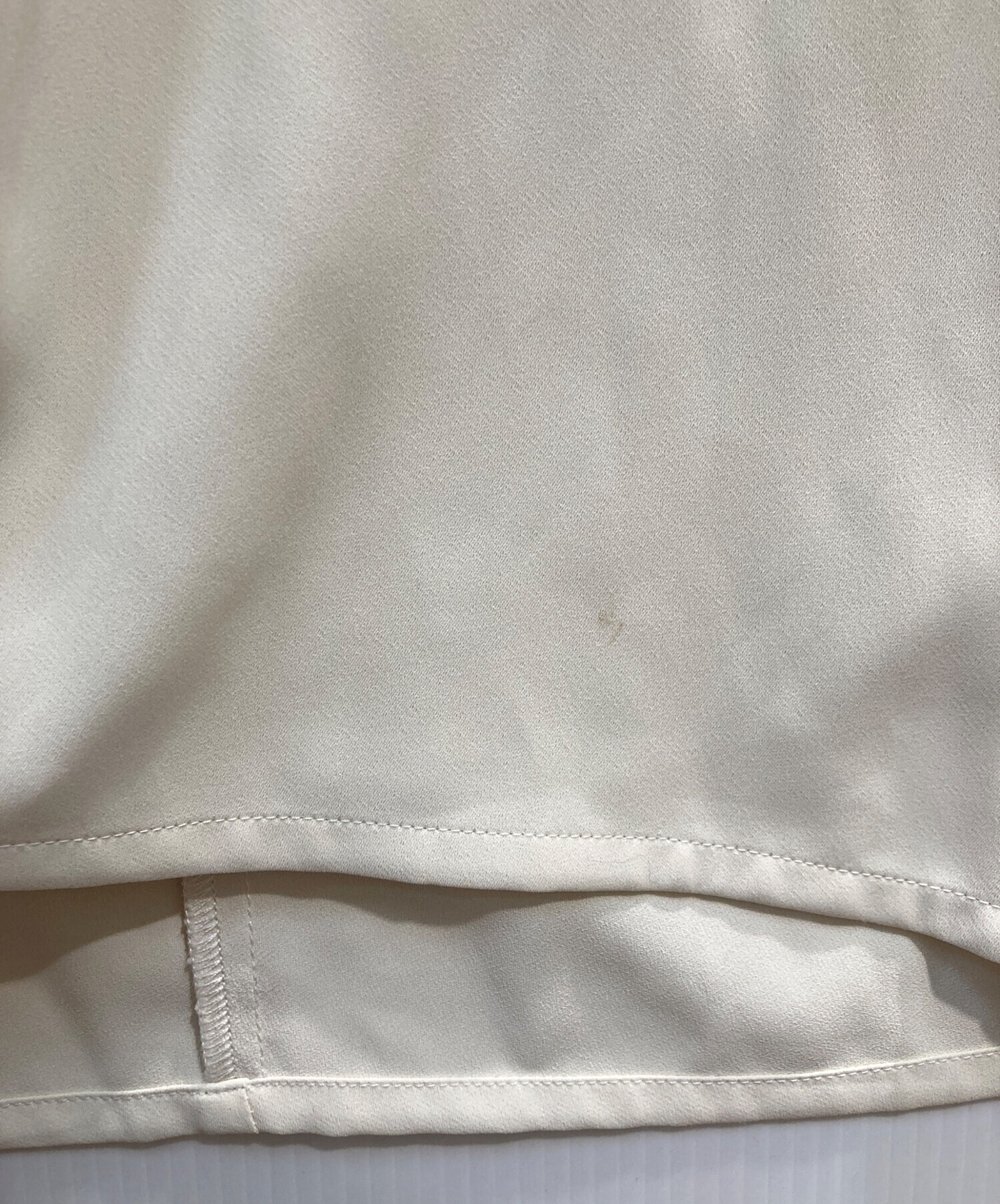 中古・古着通販】AKTE (アクテ) ディープVネックワンピース アイボリー