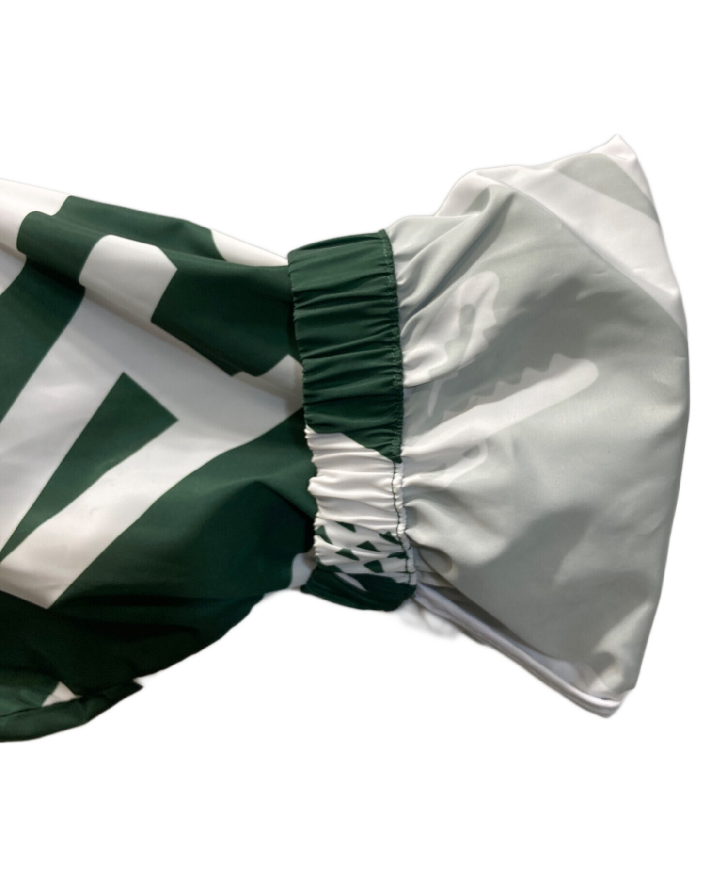 中古・古着通販】LACOSTE (ラコステ) NETFLIX (ネットフリックス) 総柄