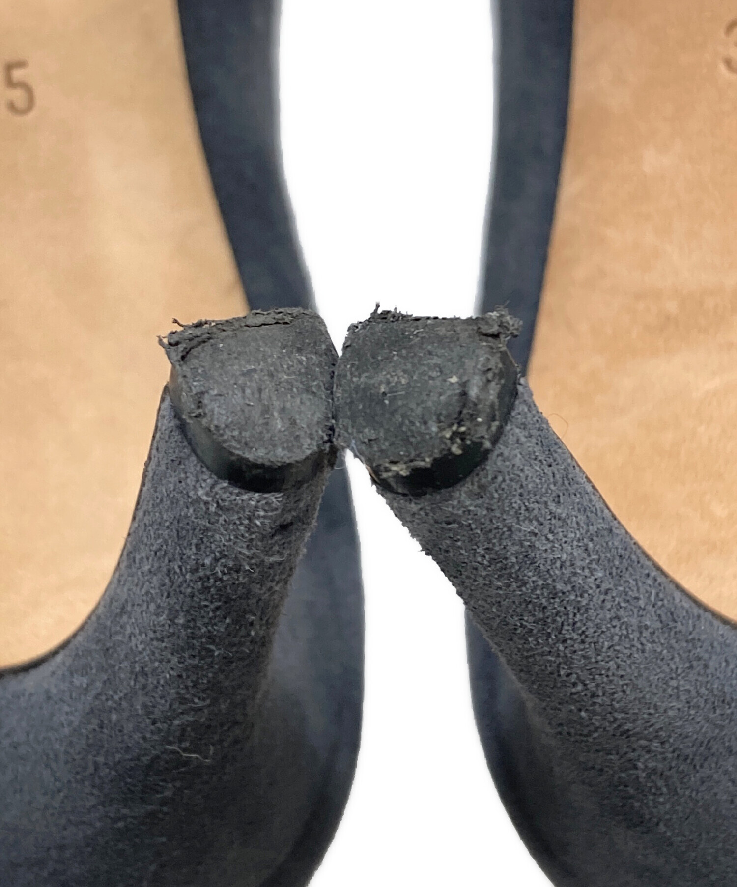 少し訳あり未使用品✨セルジオロッシ　スウェードパンプス　ネイビー　35.5 少し訳あり未使用品✨セルジオロッシ スウェードパンプス ネイビー