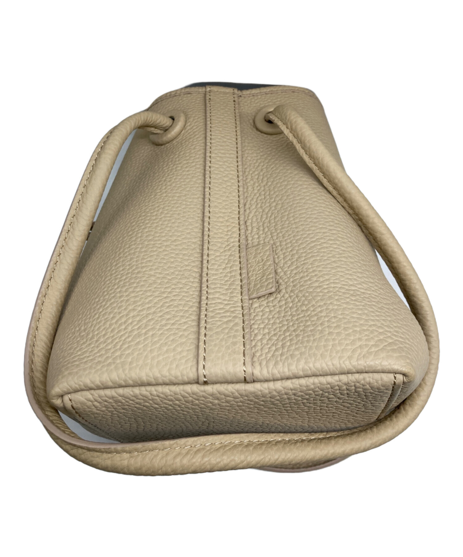 中古・古着通販】VASIC (ヴァジック) バッグ ベージュ｜ブランド・古着