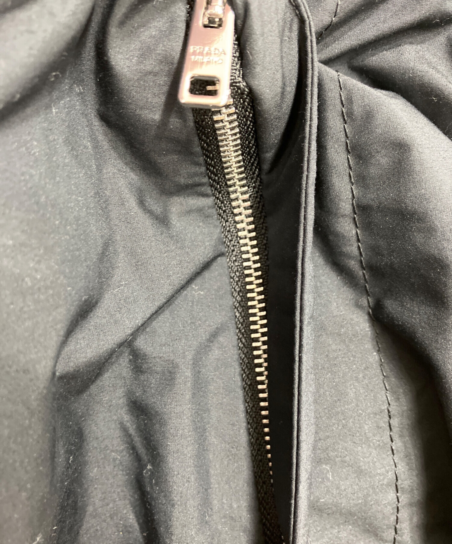 中古・古着通販】PRADA (プラダ) サイドフラップパンツ ブラック 中古・古着通販】PRADA (プラダ) サイドフラップパンツ ブラック