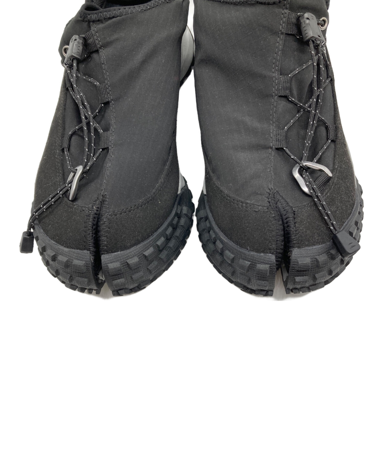 03 CMF GARMENT OUTDOOR Tabi TABI Outdoor LOW Approach the Sneakers