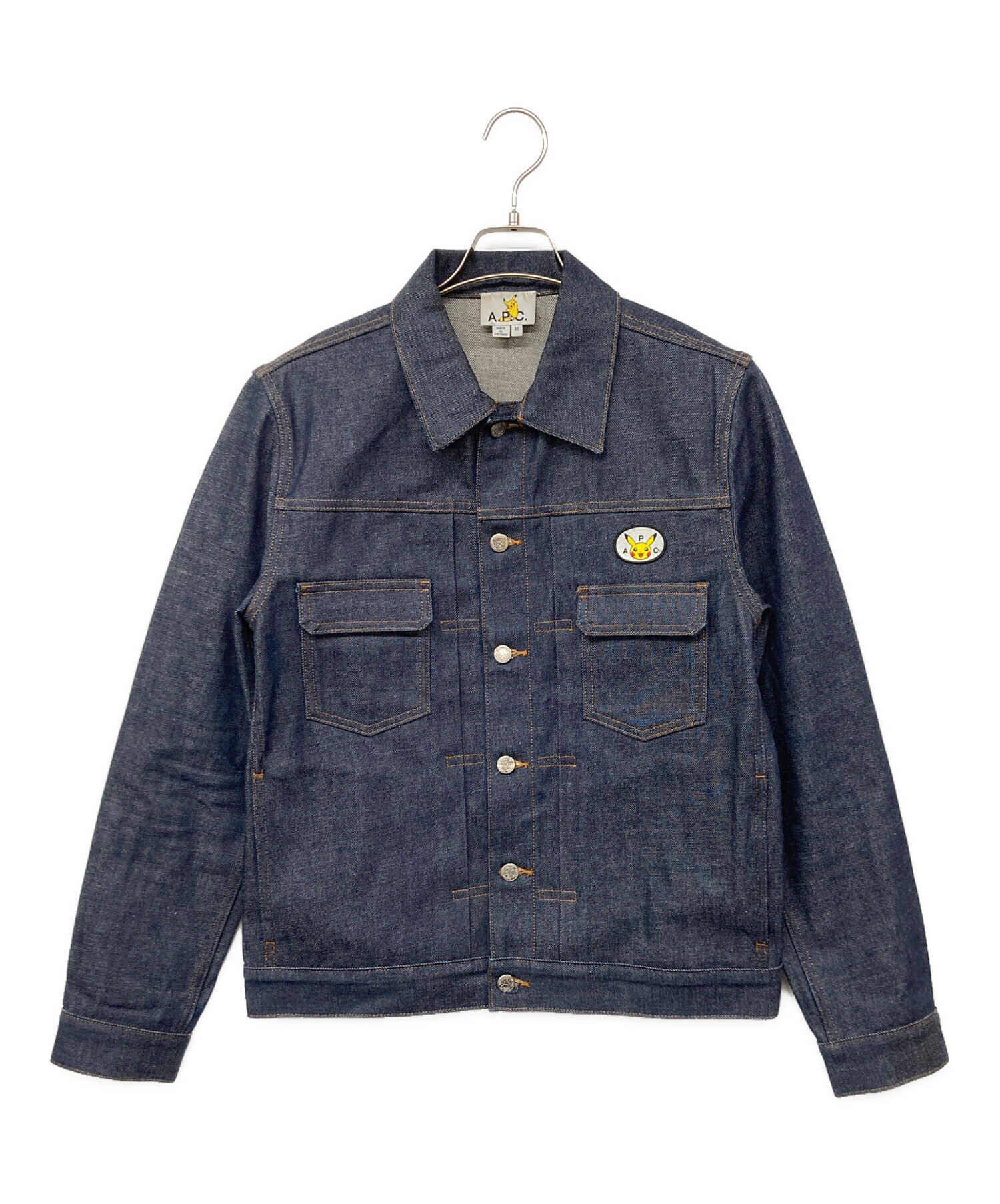 【未使用品】A.P.C. デニムジャケット　ポケモン　ピカチュウ 中古・古着通販】A.P.C. (アーペーセー) pokemon (ポケモン) VESTE