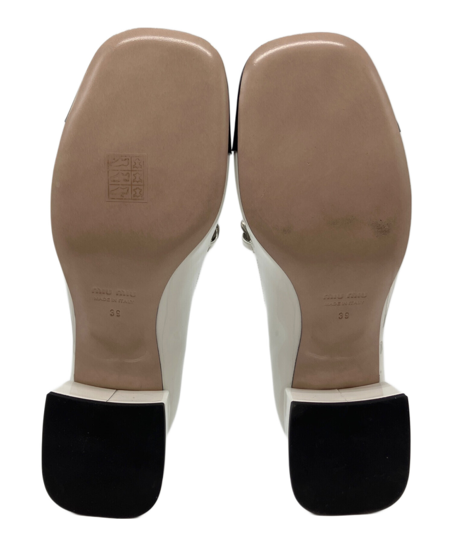 中古・古着通販】MIU MIU (ミュウミュウ) パール付エナメルローファー