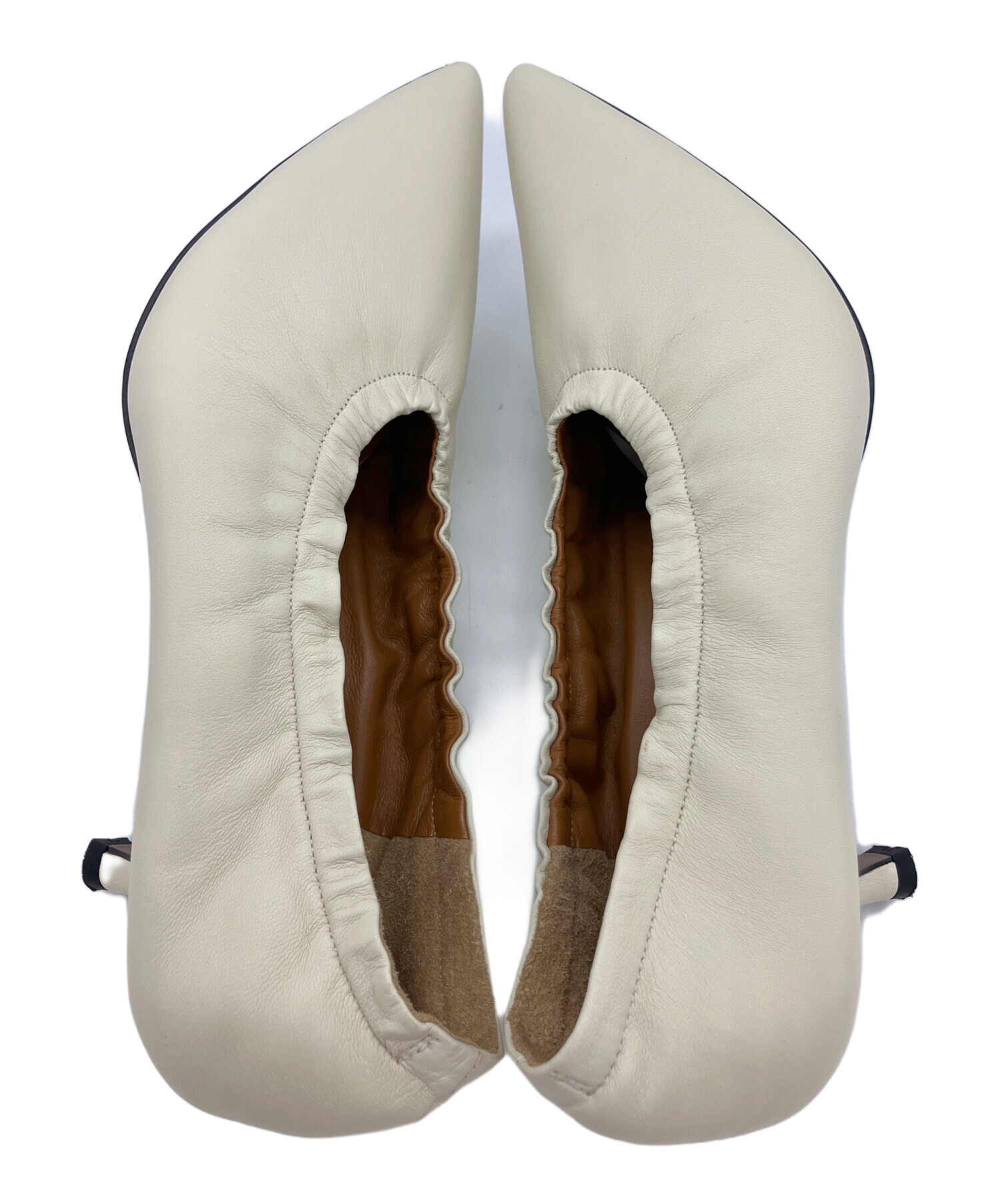 中古・古着通販】OE (オーエ) POINTED PUMPS アイボリー サイズ:23.5