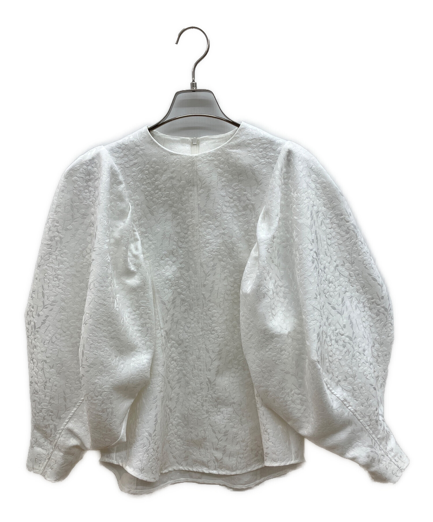 未使用✨OHGA　オーガ　JACQUARD BLOUSE　ジャガード トップス 中古・古着通販】OHGA (オオガ) スズランジャガードブラウス ホワイト