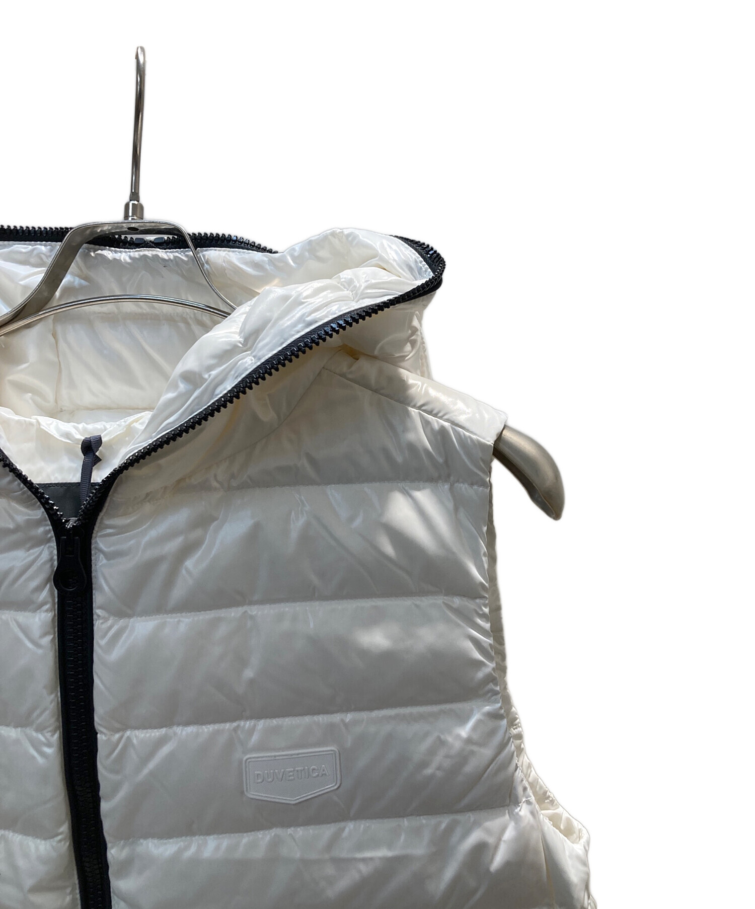 DUVETICA ダウンベスト ホワイト 40 未使用 中古・古着通販】DUVETICA (デュベティカ) ダウンベスト ホワイト