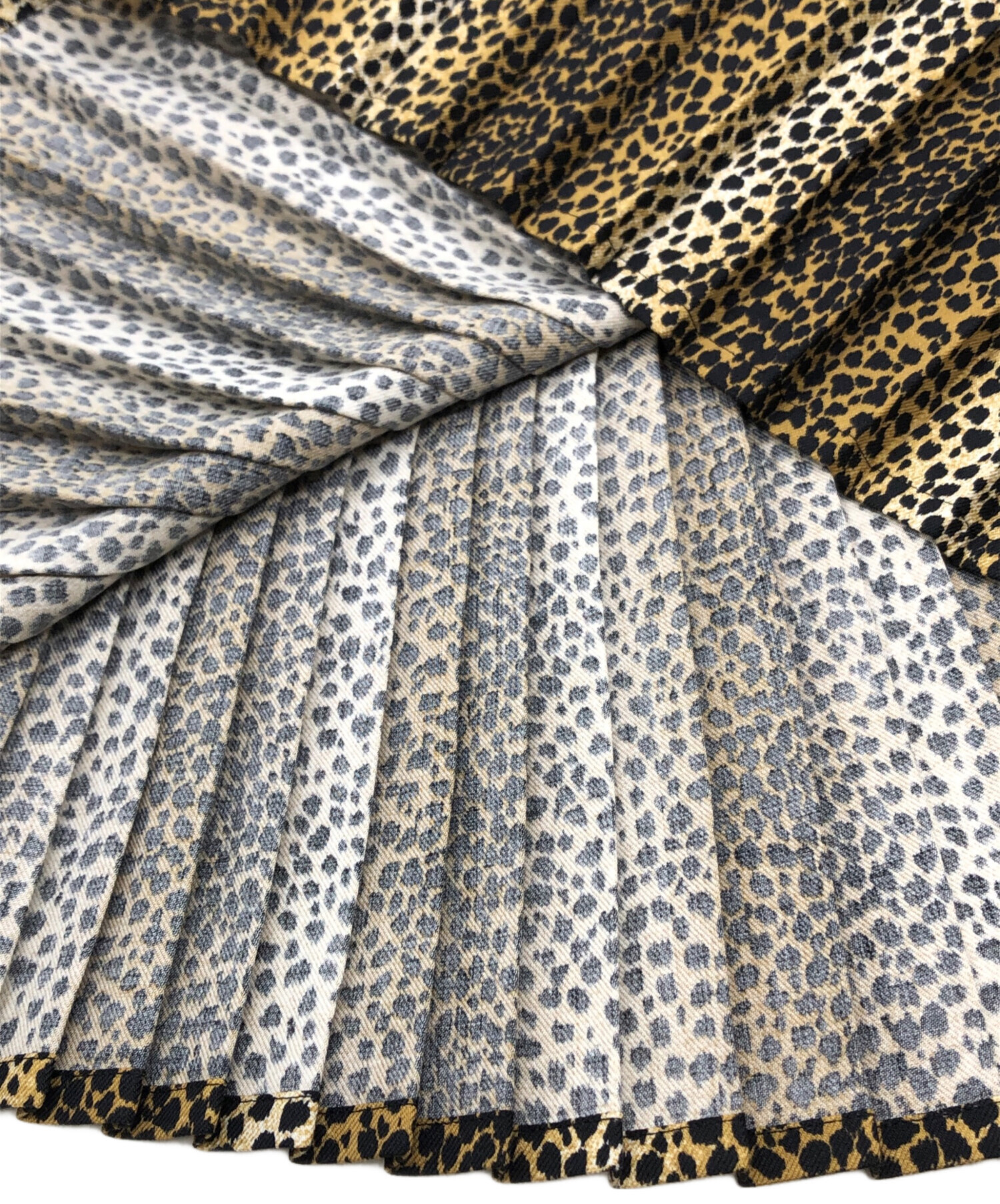 中古・古着通販】CELINE (セリーヌ) プリーツスカート ベージュ サイズ