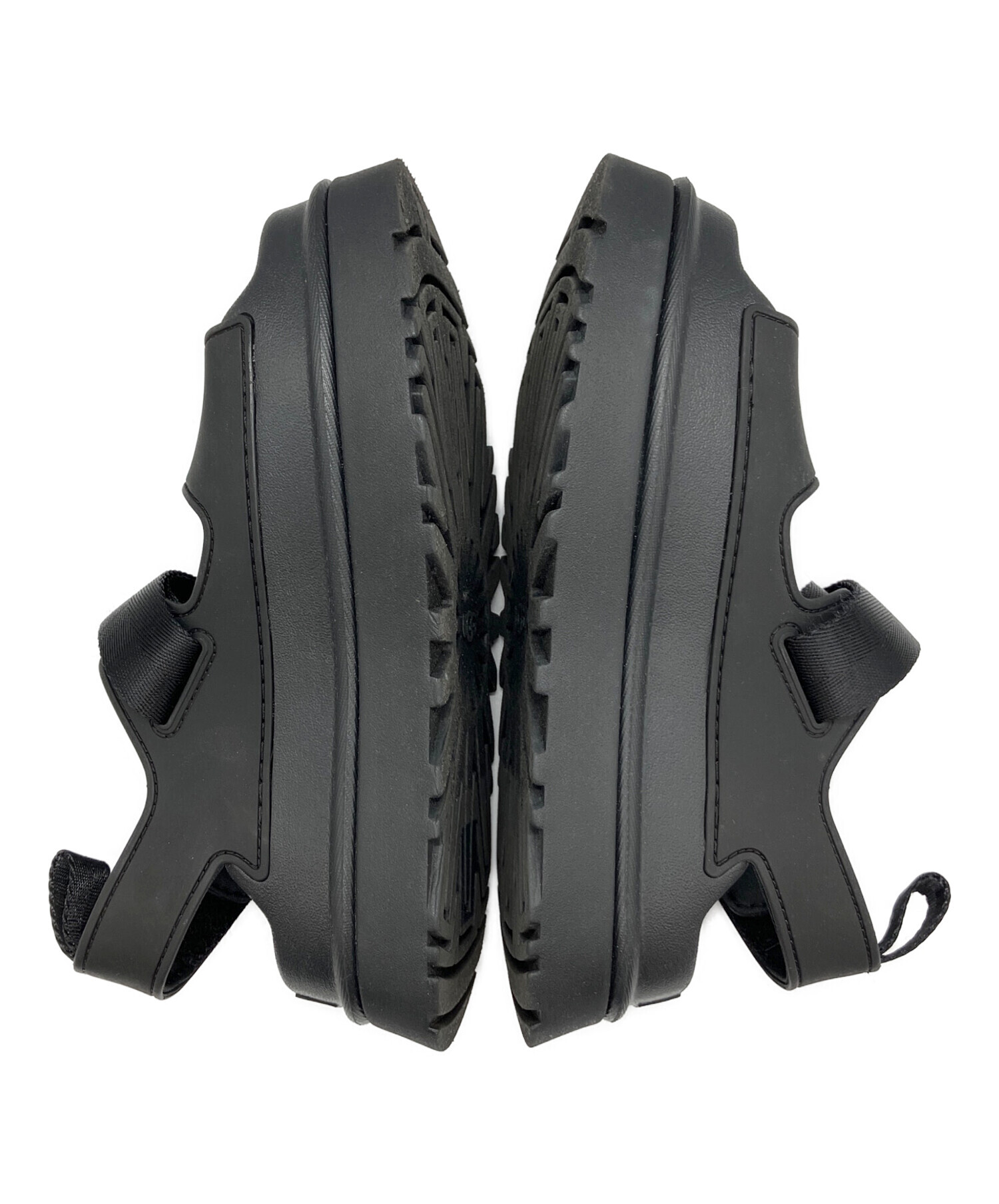 【美品】UGG サンダル ブラック　USサイズ7 JP24cm 中古・古着通販】UGG (アグ) サンダル ブラック サイズ:36｜ブランド