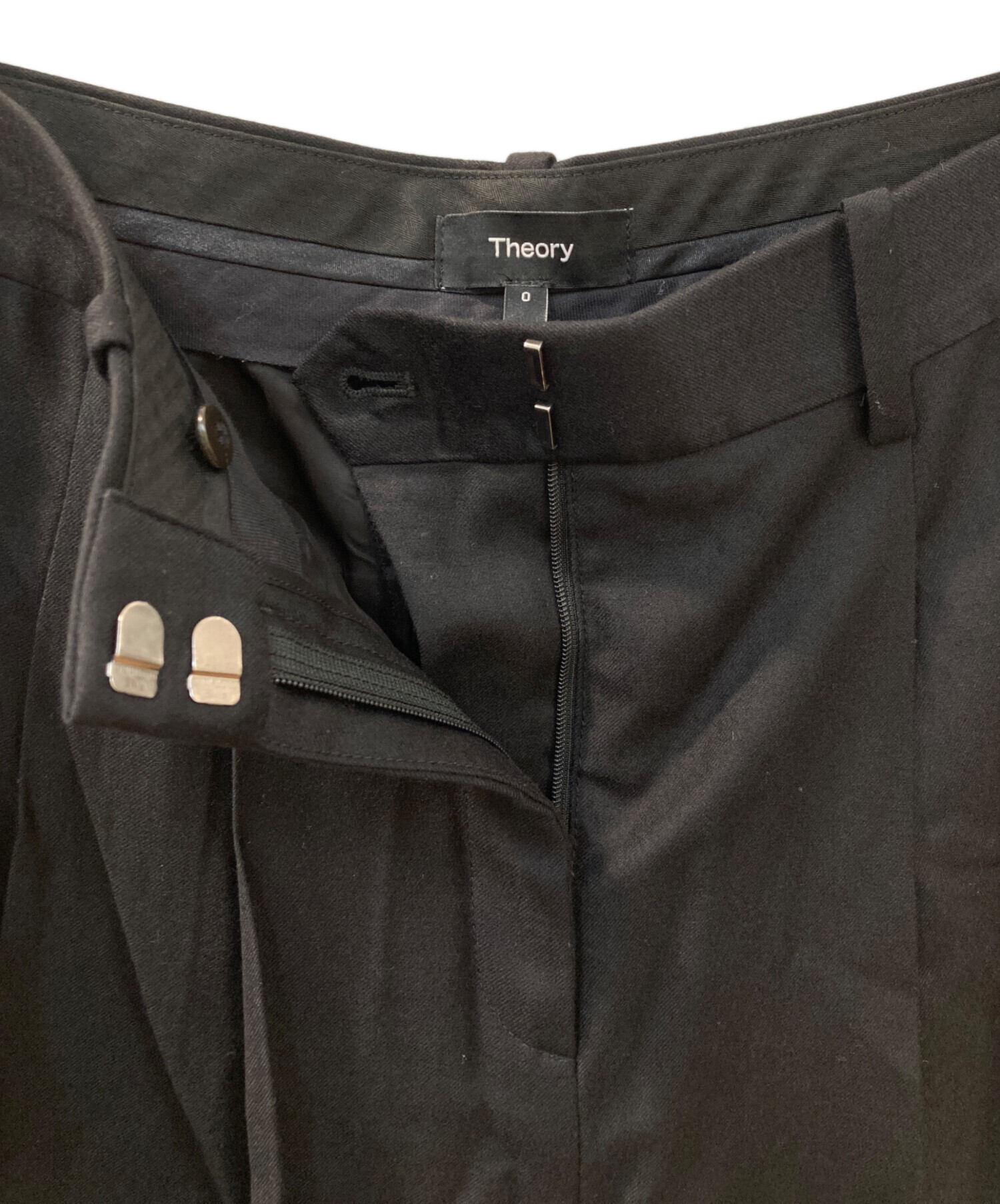 新品タグ付き　Theory セオリー　ワイドカーゴパンツ　黒／サイズ０ 中古・古着通販】theory (セオリー) タックワイドパンツ ブラック