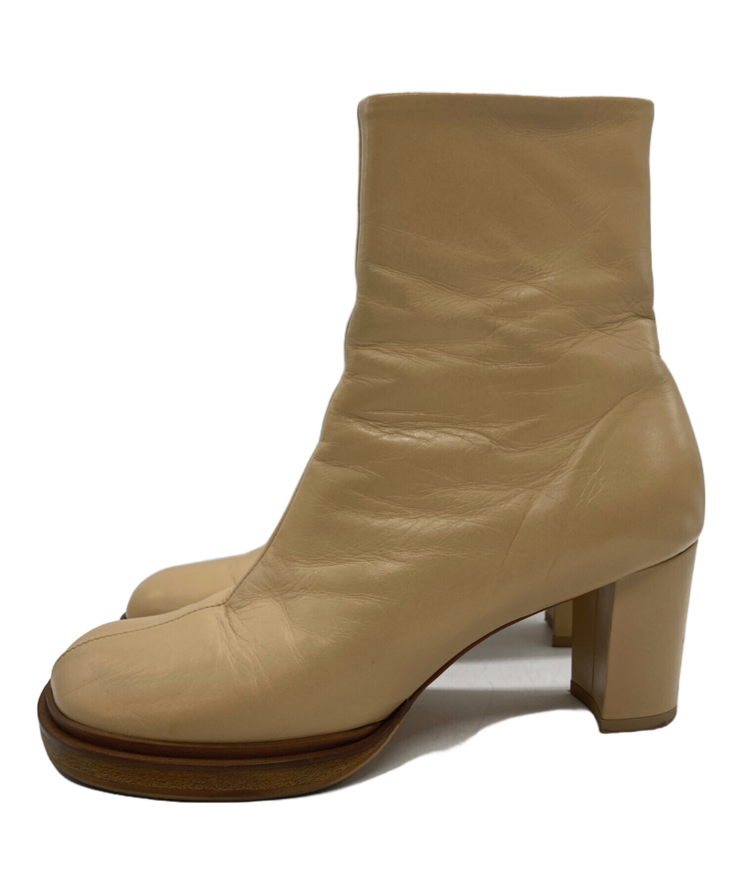 靴 CLANE EDGE ROUND SHORT BOOTS CLANE（クラネ）の「EDGE ROUND SHORT BOOTS（ブーツ）」 - WEAR