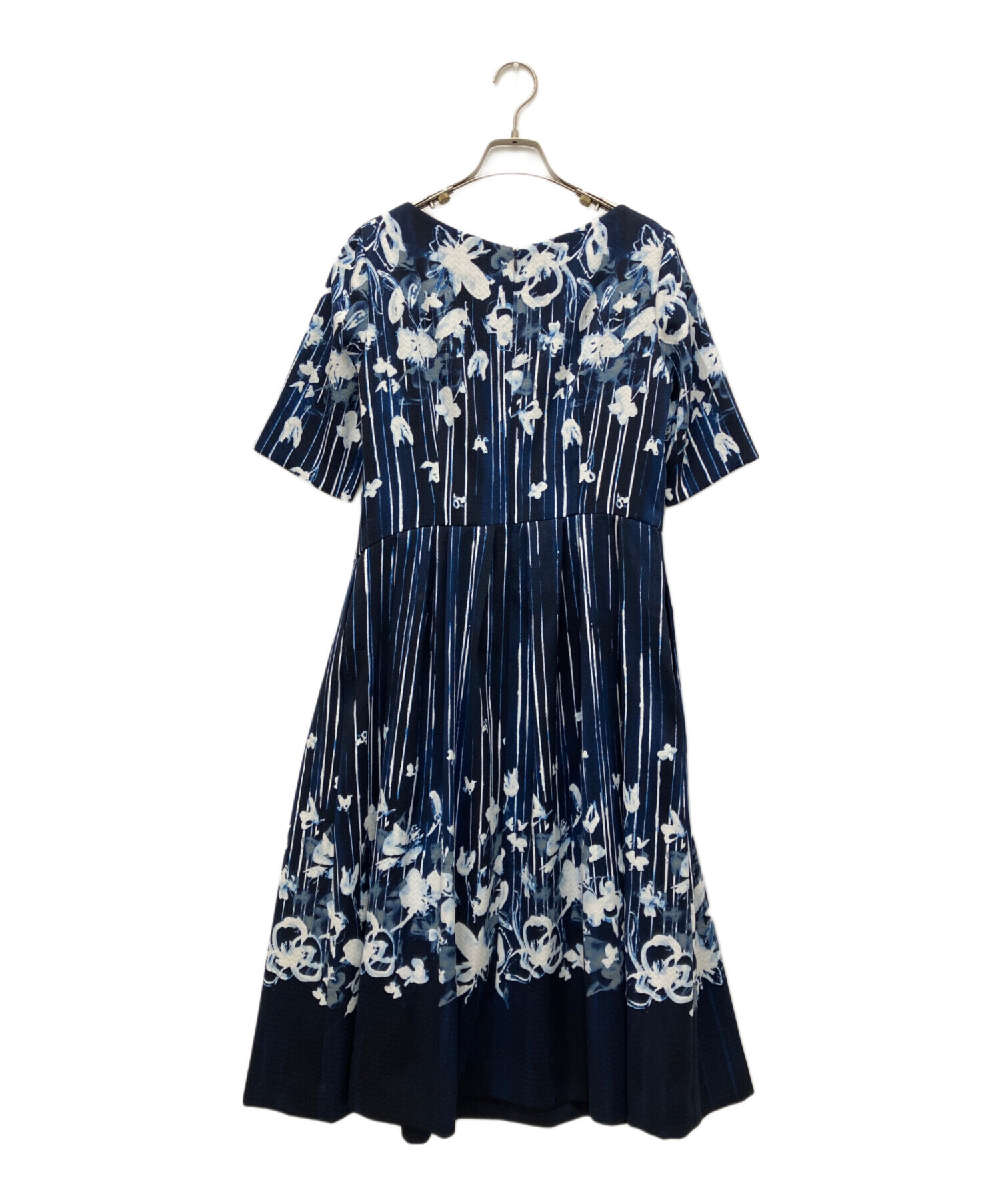 中古・古着通販】NEMIKA (ネミカ) 半袖総柄ワンピース ネイビー サイズ 中古・古着通販】NEMIKA (ネミカ) 半袖総柄ワンピース ネイビー サイズ