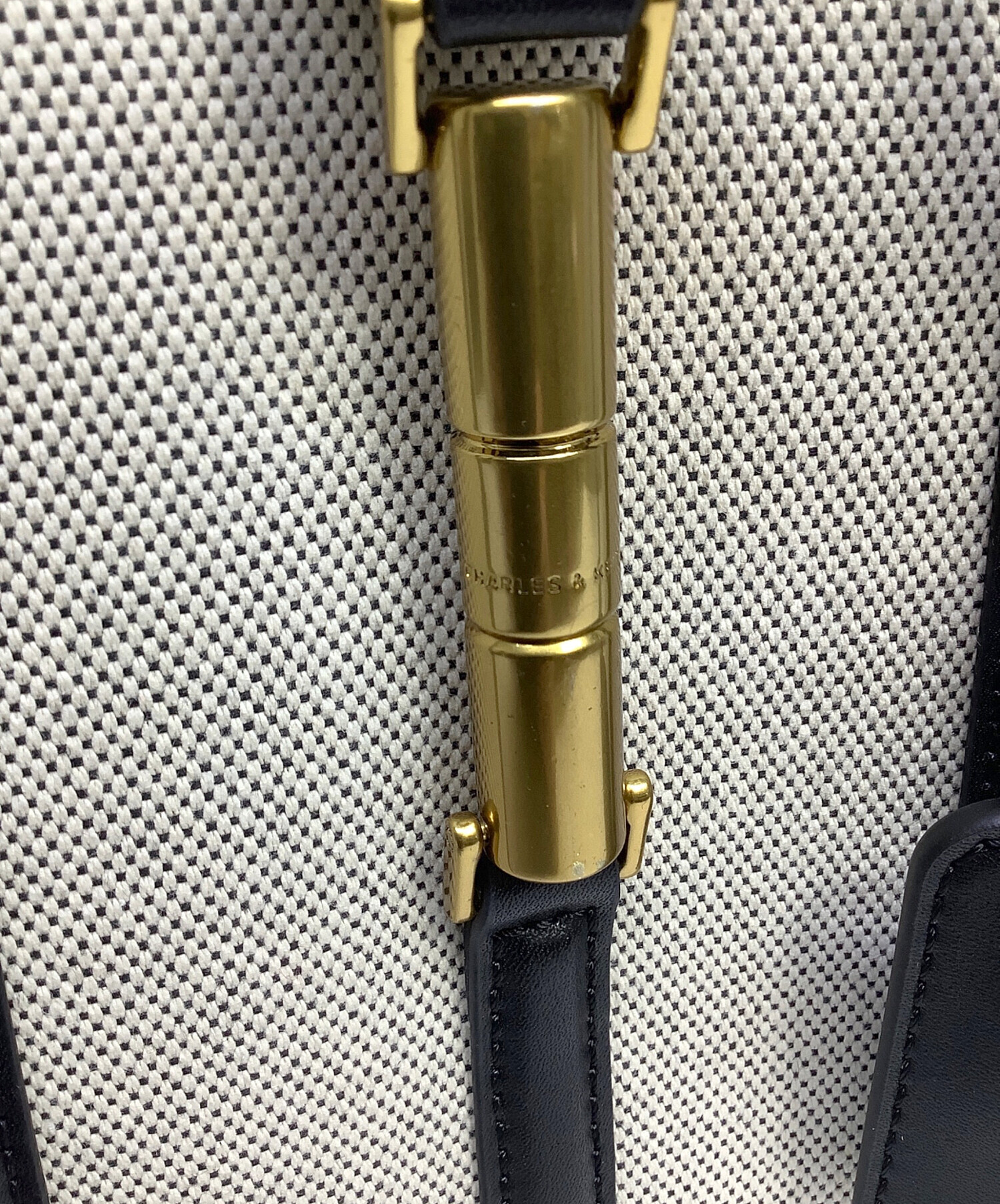 中古・古着通販】CHARLES & KEITH (チャールズアンドキース) セシア 