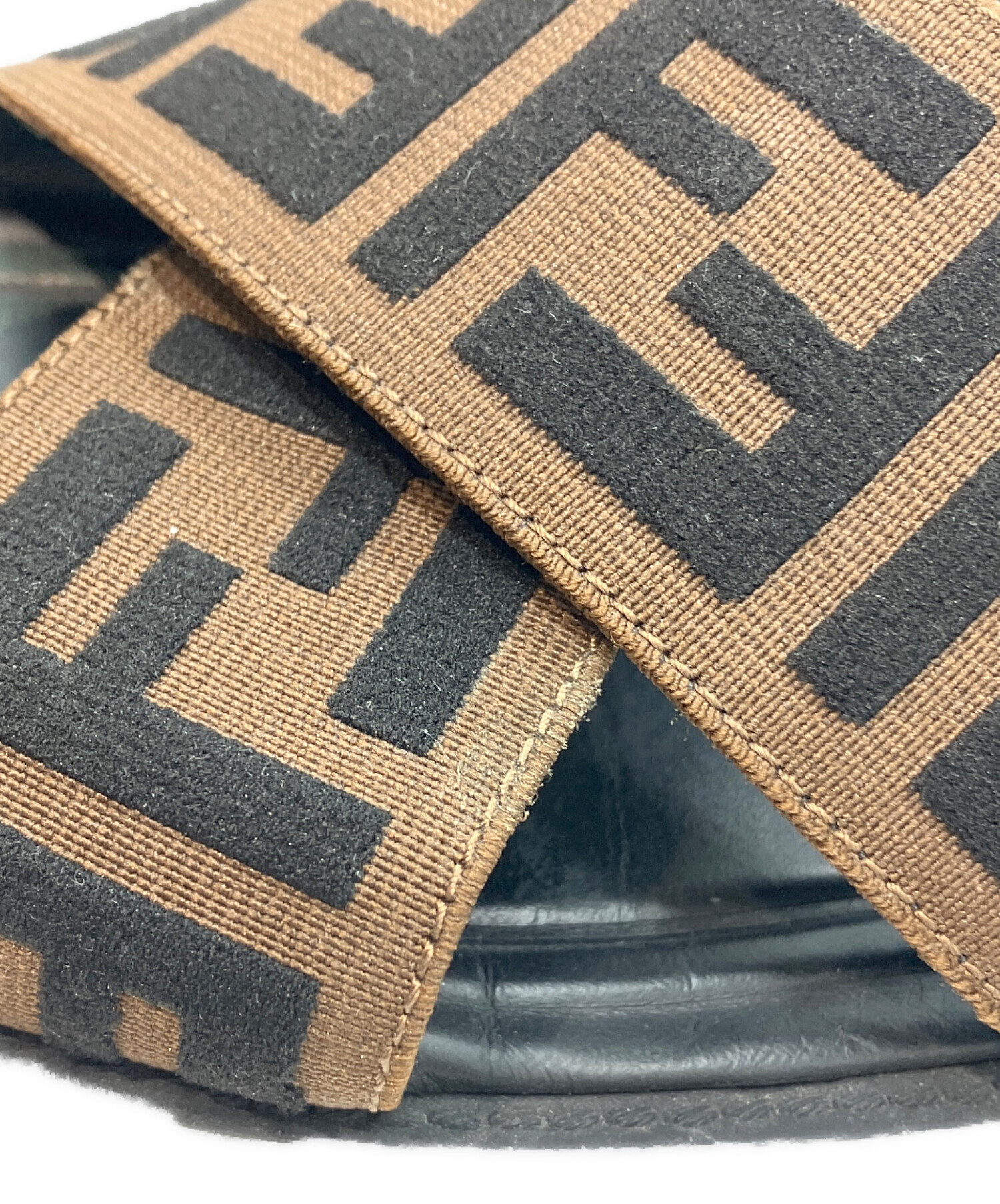 中古・古着通販】FENDI (フェンディ) FF Logo Cross Slider Slippers