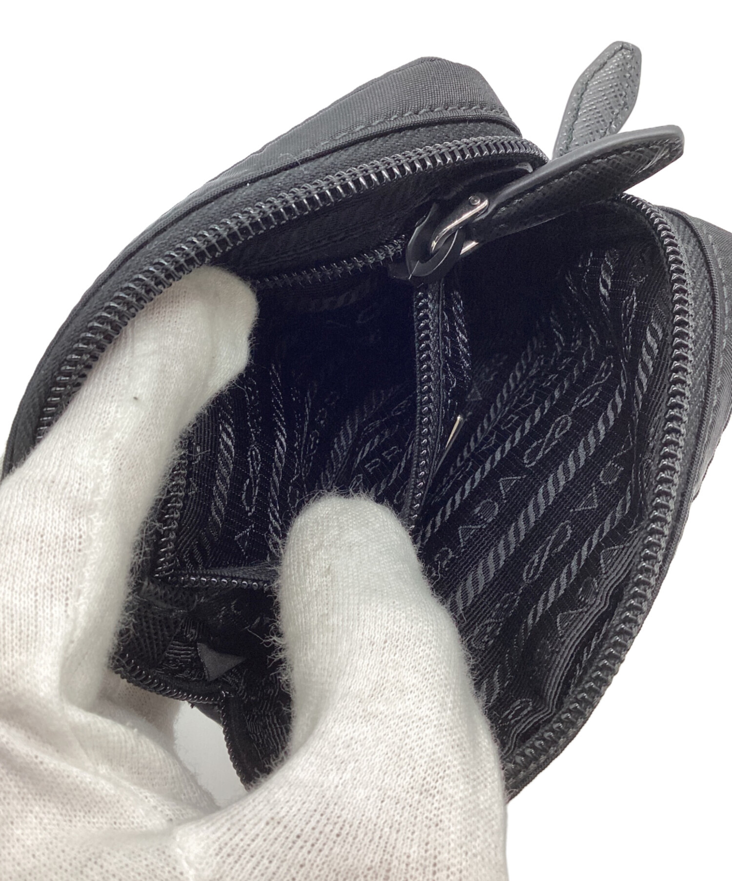 中古・古着通販】PRADA (プラダ) マイクロ Re-Nylon ポーチ ブラック