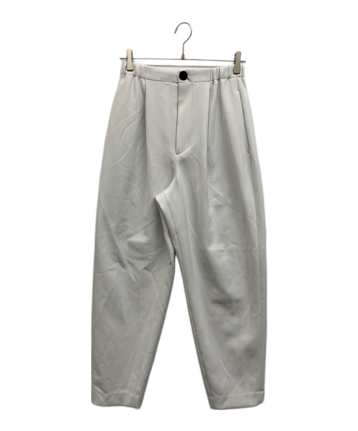 中古・古着通販】ENFOLD (エンフォルド) CARROT PANTS ライトグレー