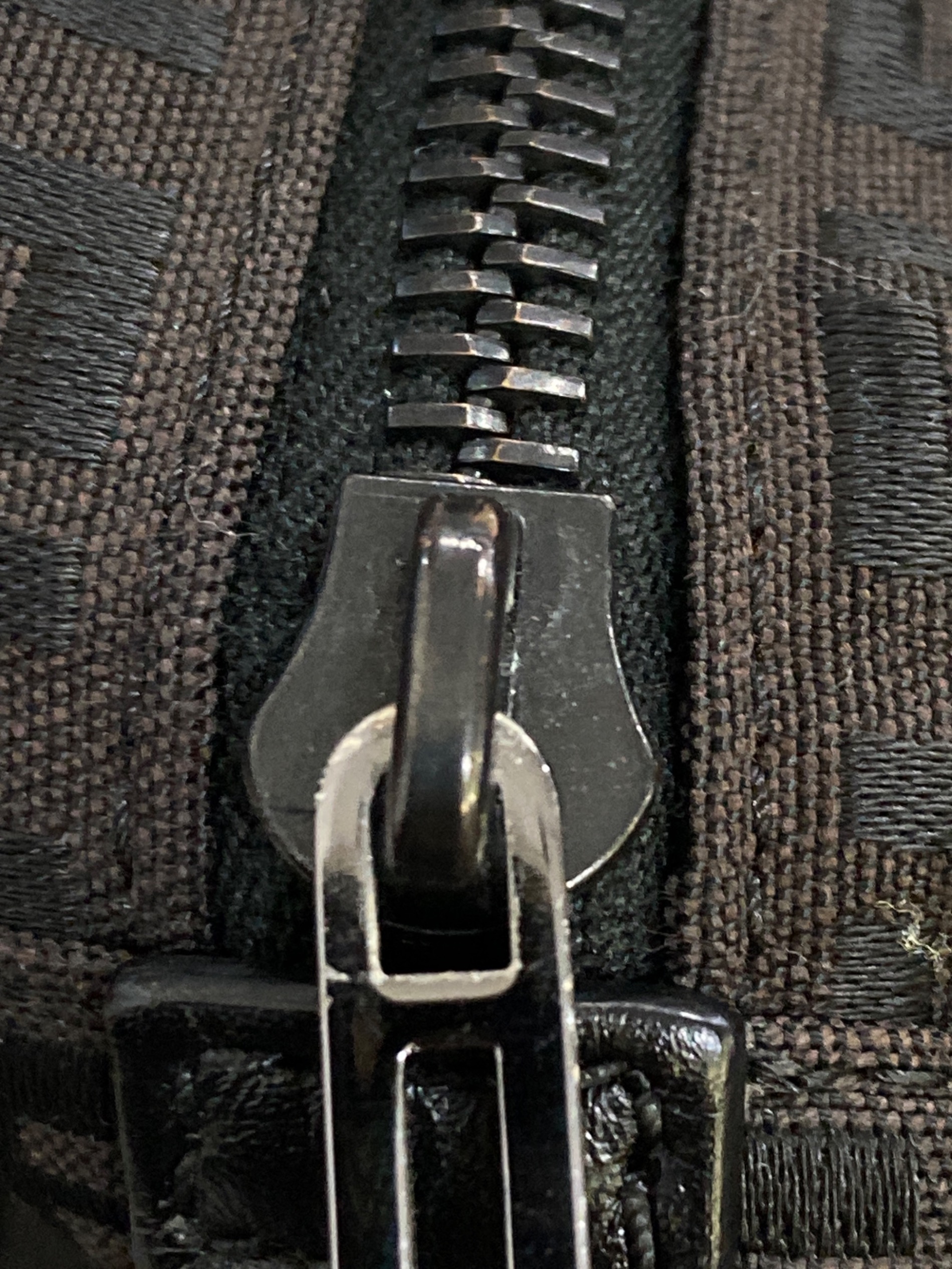 中古・古着通販】FENDI (フェンディ) ポーチ ブラウン｜ブランド・古着
