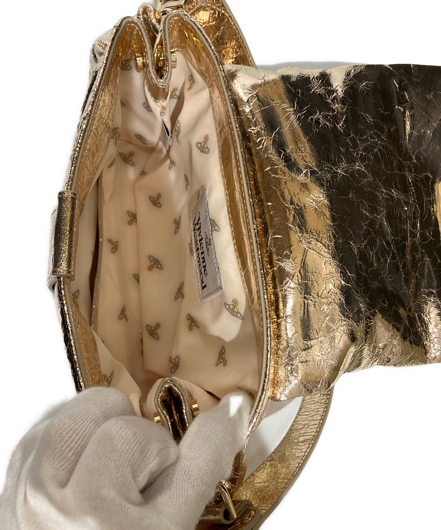 ヴィヴィアン・ウェストウッド　バッグ　ゴールド 中古・古着通販】Vivienne Westwood (ヴィヴィアンウエストウッド