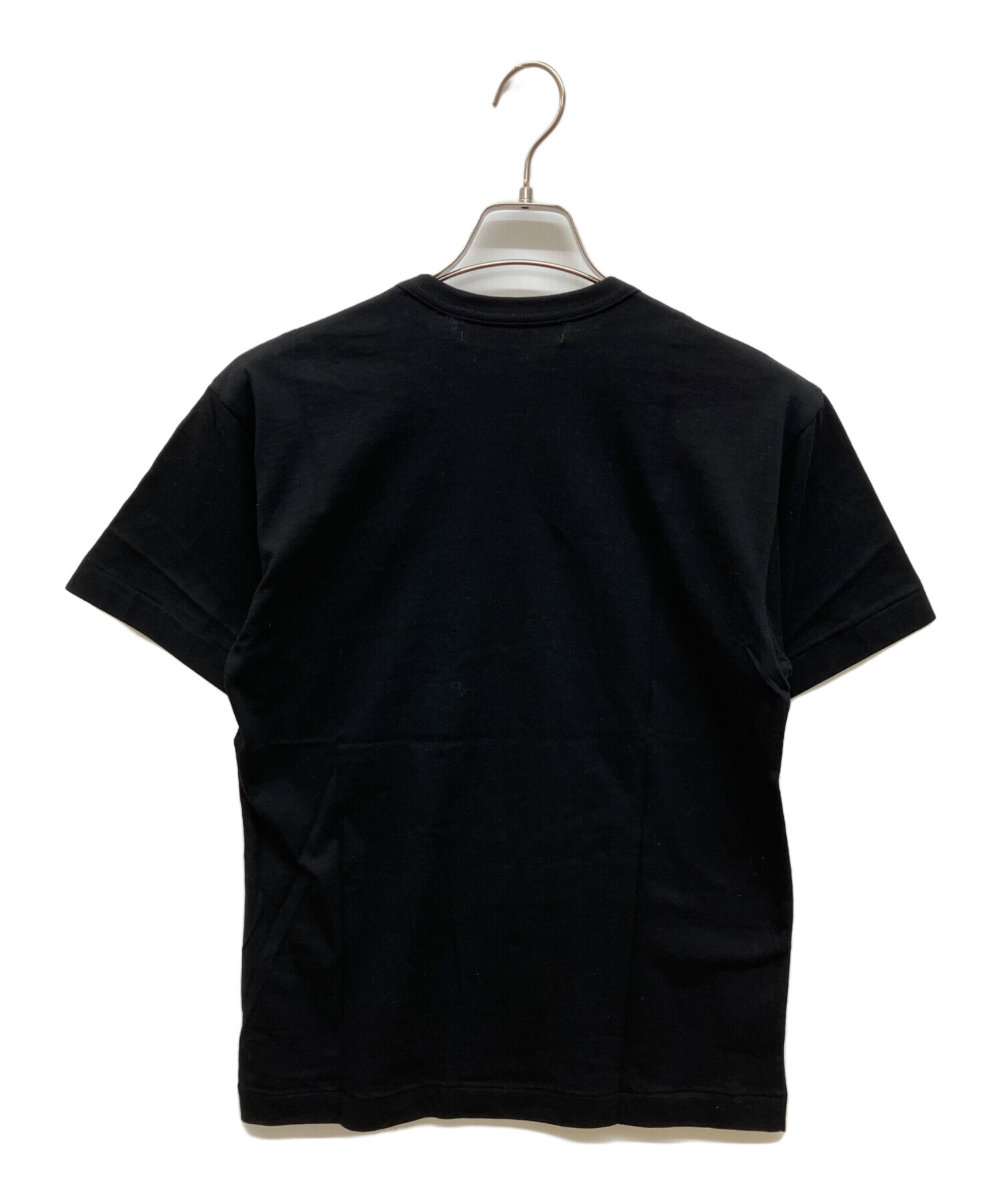 PLAY COMME des GARCONS Tシャツ・カットソー M 黒 【古着】【中古】【送料無料】 COMME des GARCONS - COMME des GARCONS Tシャツ・カットソー M 黒