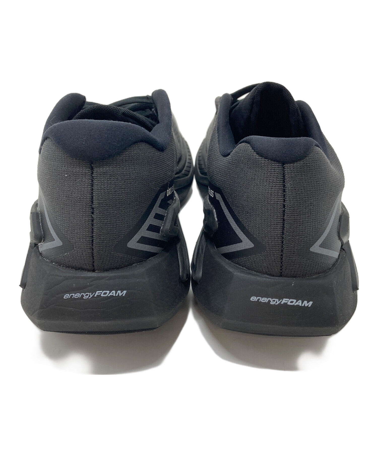 【本日のみ値下げ価格】Salomon WINGS ブラックスニーカー 本日のみ値下げ価格】Salomon WINGS ブラックスニーカー 本日のみ