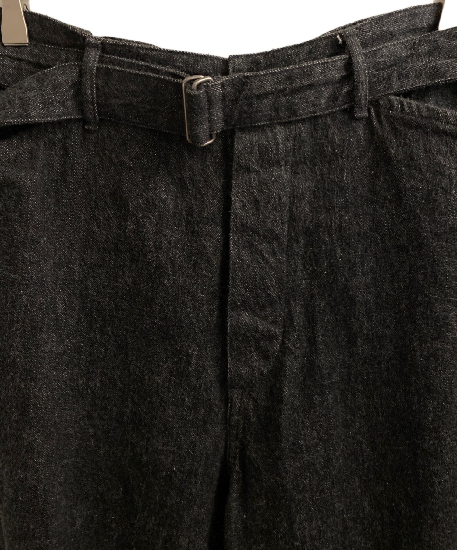 中古・古着通販】COMOLI (コモリ) デニム ベルテッドパンツ ブラック