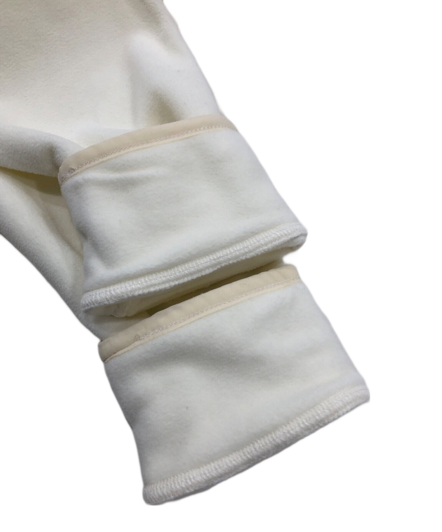 【新品未使用タグ付き】MONCLER ロゴパッチ パーカー　M　アイボリー色 新品未使用タグ付き☆MONCLER ダブルワッペンロゴ パーカー M