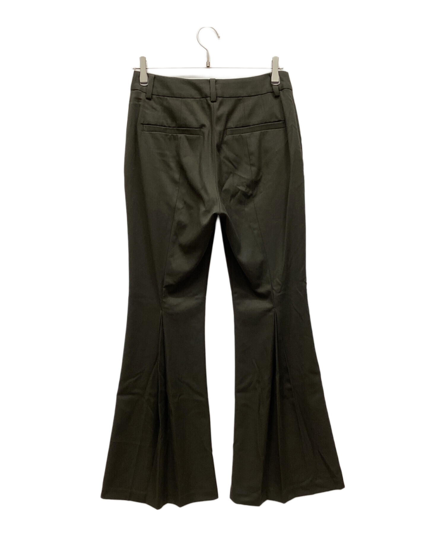 中古・古着通販】CLANE (クラネ) BACK PLEATS FLARE PANTS カーキ