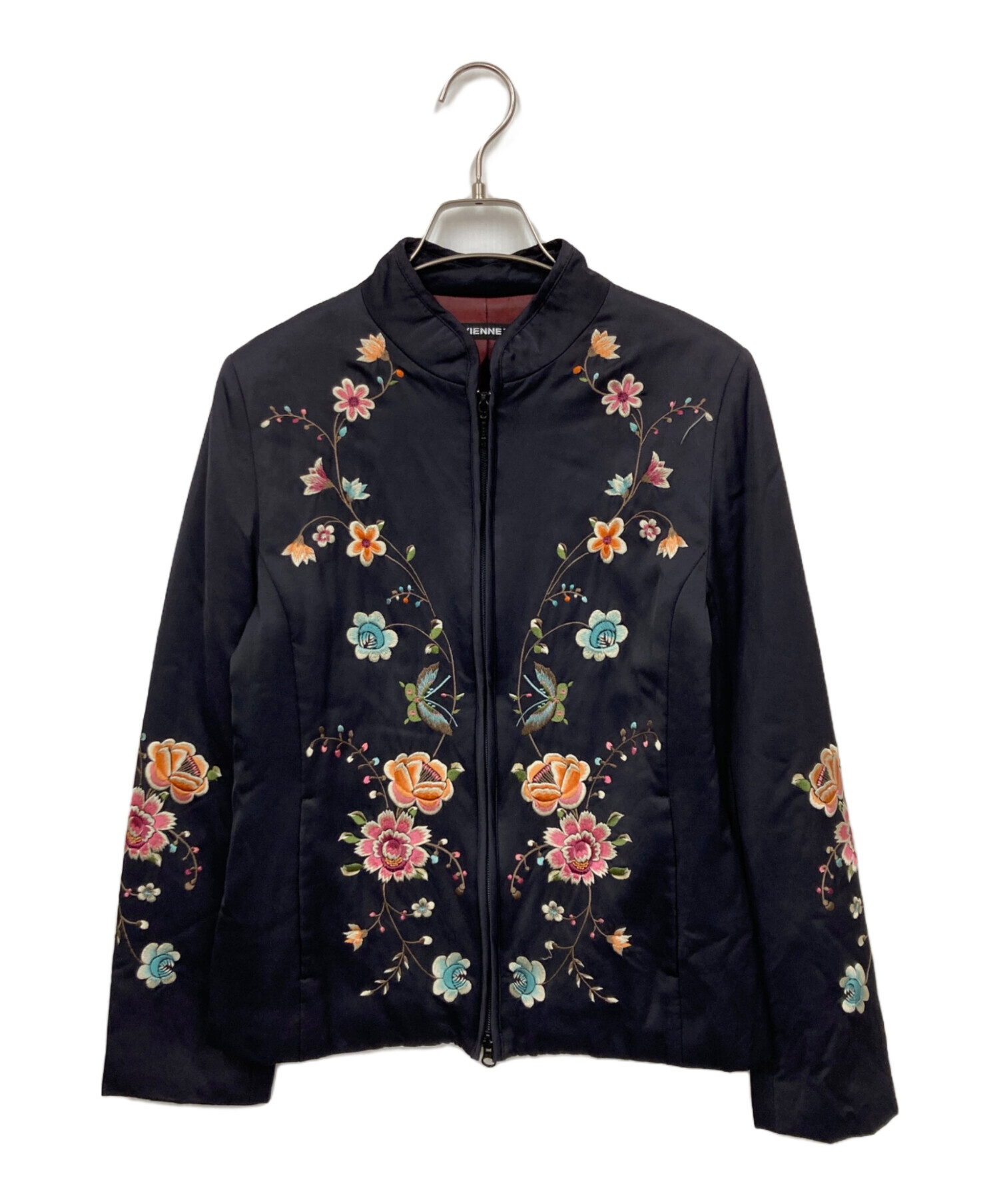 VIVIENNE TAM 花柄刺繍　ジャケット　黒 VIVIENNE TAM 花柄刺繍 ジャケット 黒 NEW ARRIVAL Vol.6 | vivienne tam