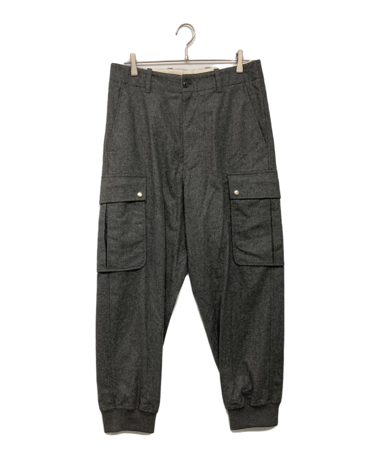GIVENCHY ジバンシー パンツ（その他） M 黒 【古着】【中古】【送料無料】 中古・古着通販】GIVENCHY (ジバンシィ) ウールカーゴパンツ グレー