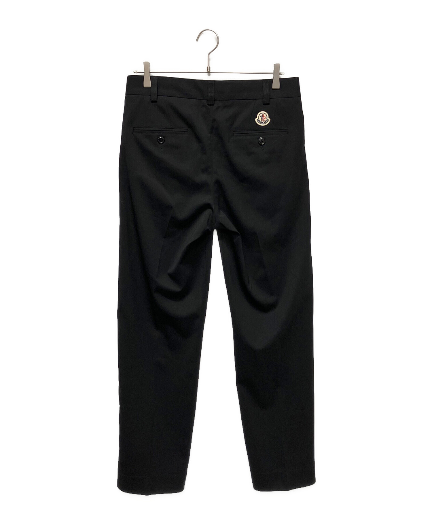 極美品 モンクレール パンツ 2022年モデル スラックス ワッペン 44 極美品 モンクレール パンツ 2022年モデル スラックス ワッペン 44 極