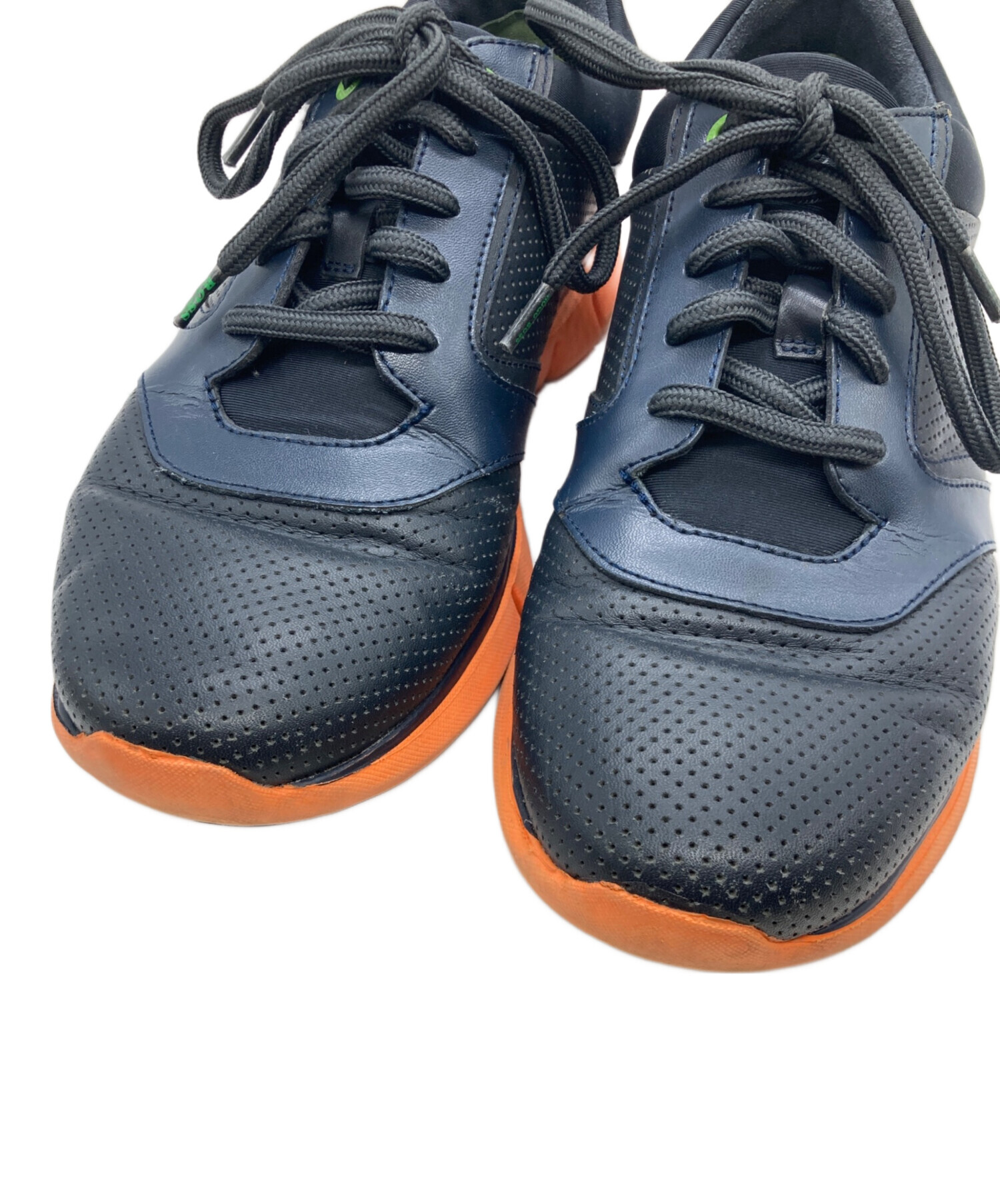 HUGOBOSS　ベルト付き2wayスニーカー　美品　布ケース付き HUGOBOSS ベルト付き2wayスニーカー 美品 布ケース付き HUGO BOSS