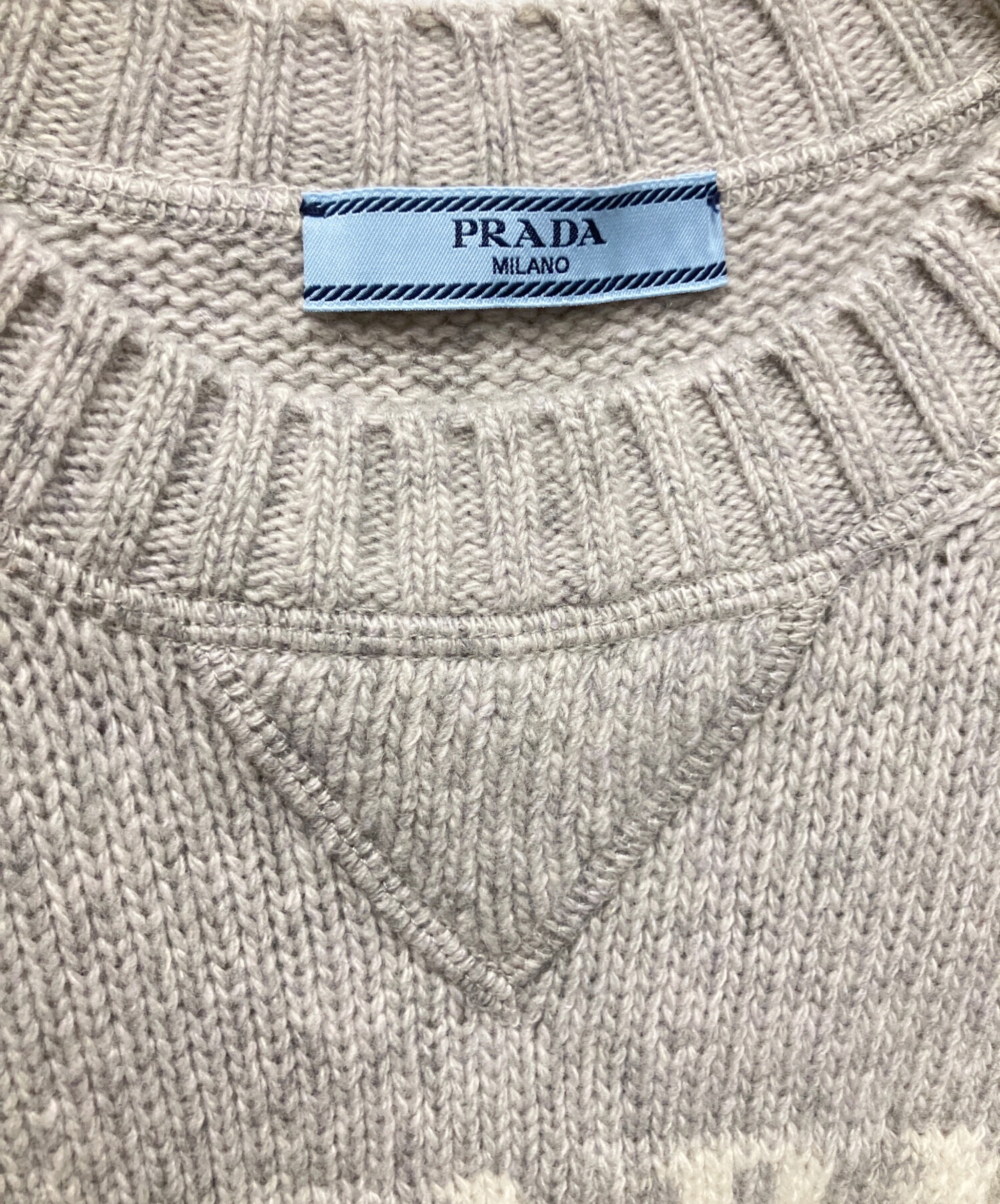 中古・古着通販】PRADA (プラダ) カシミヤ混 ロゴデザインクルーネック