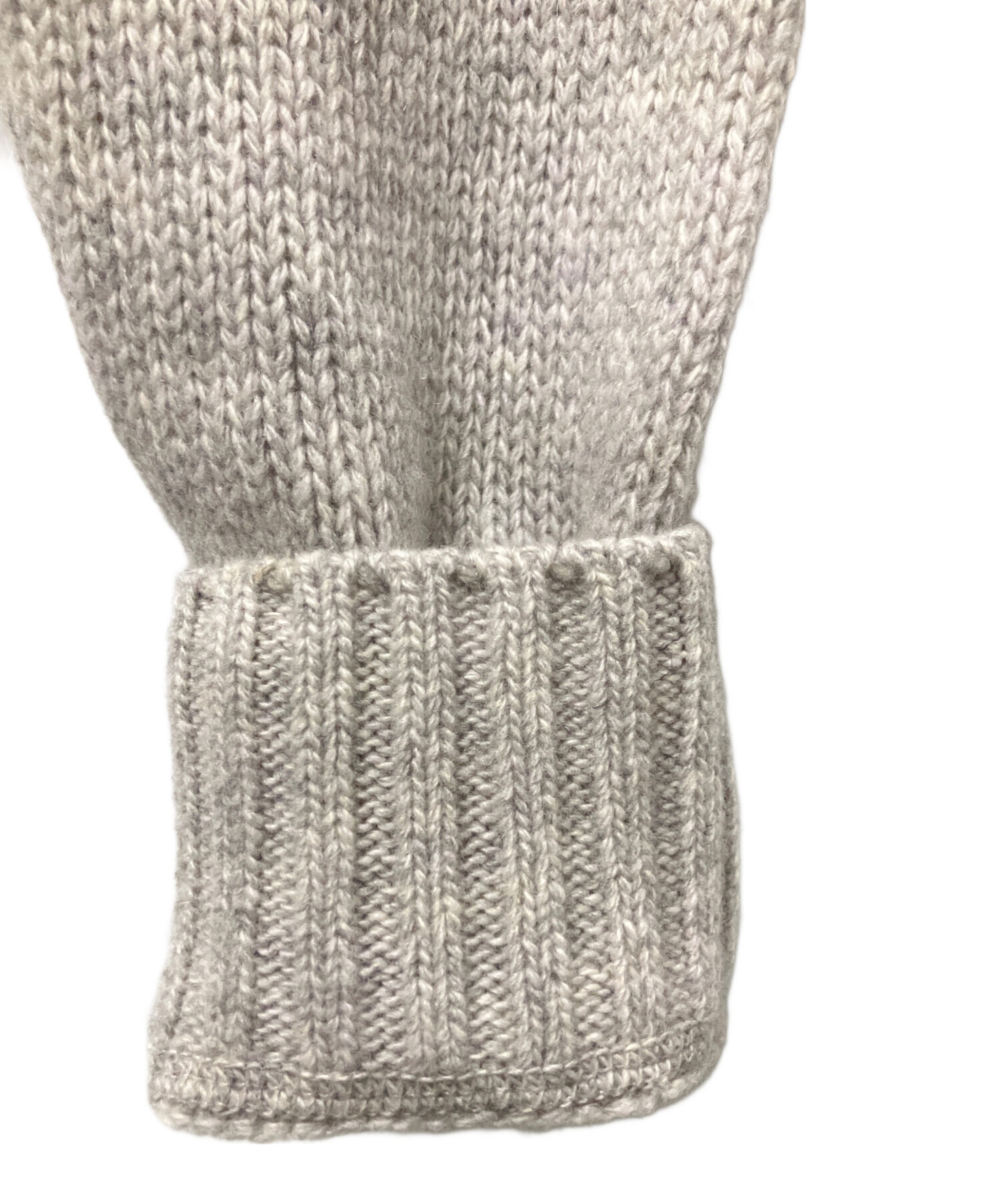 PRADA ロゴ入り グレー セーター PRADA グレー ニットセーター ロゴ入り PRADA グレー ニットセーター