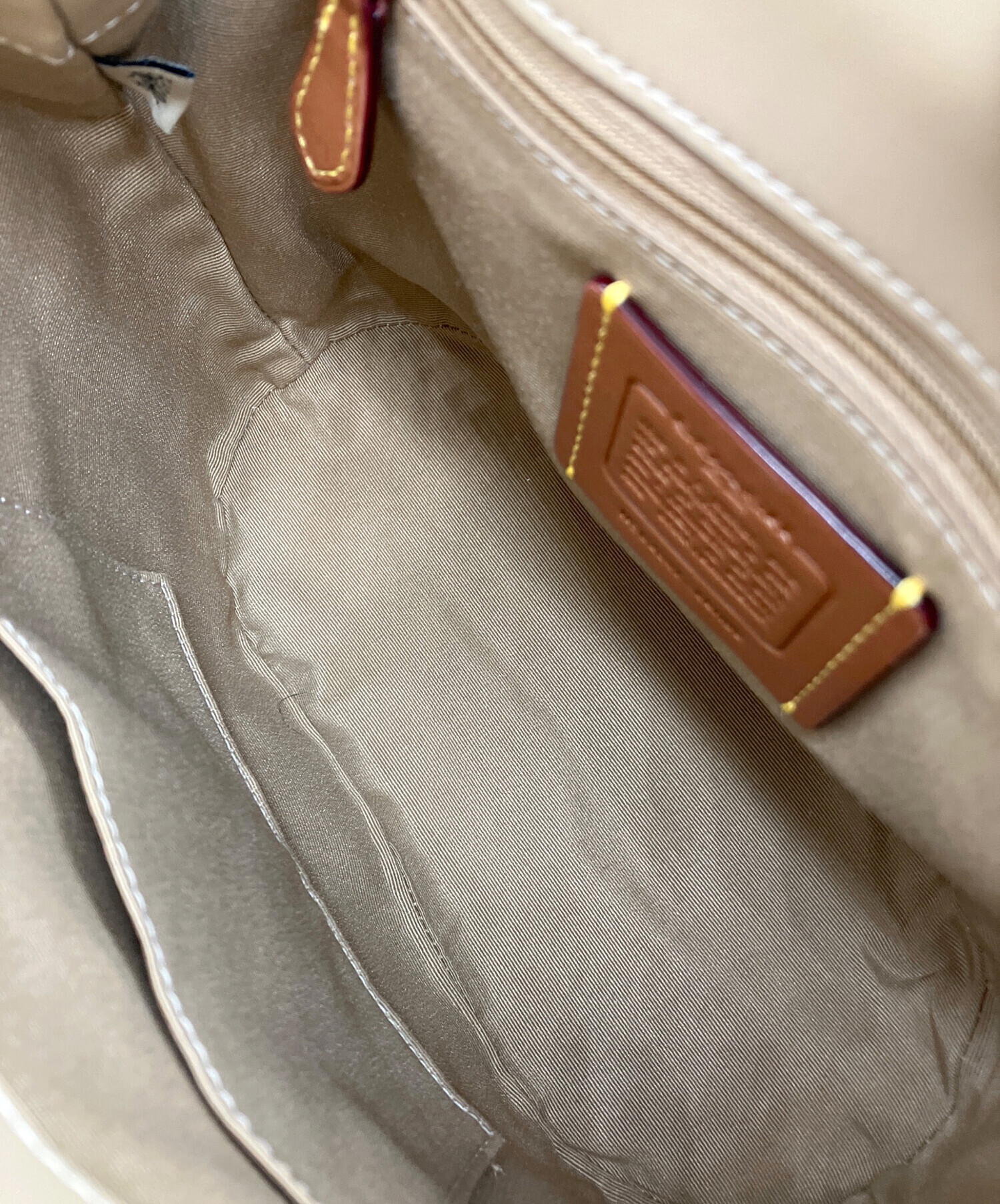 中古・古着通販】COACH (コーチ) ハドリー バックパック ホワイト