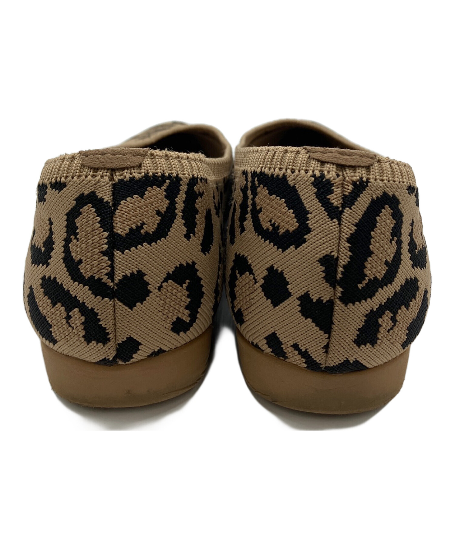 中古・古着通販】VIVAIA (ビバイア) ポインテッドトゥパンプス