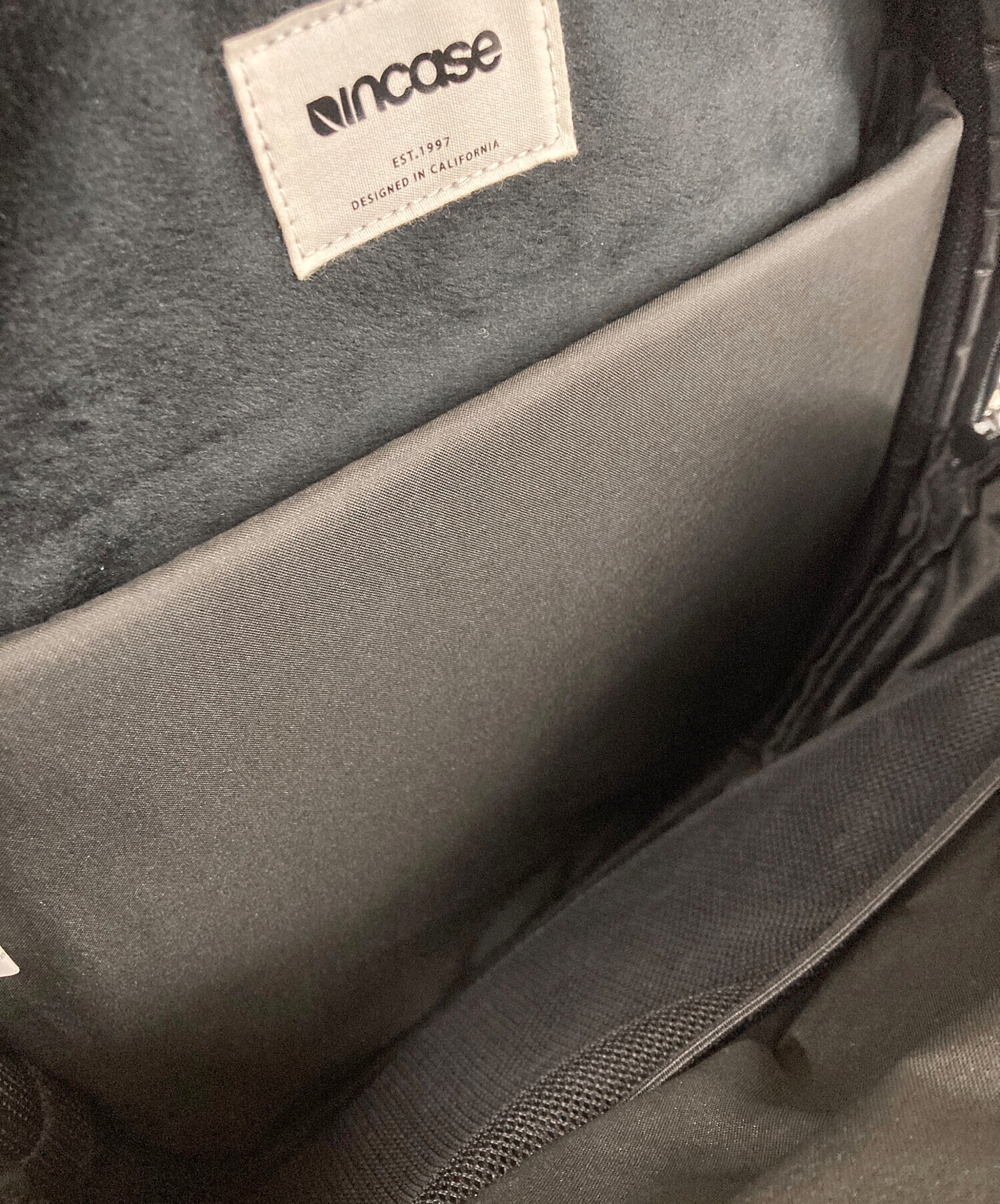 中古・古着通販】Incase (インケース) バックパック ブラック 