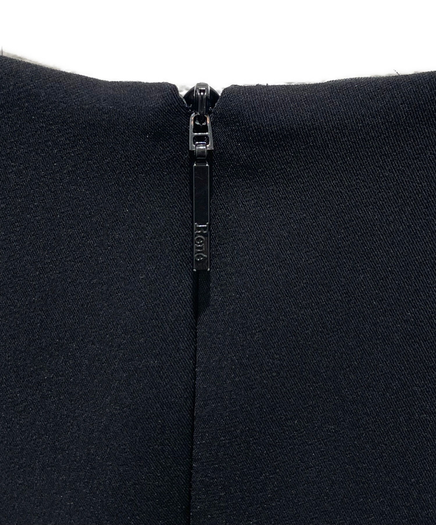 中古・古着通販】Rene basic (ルネベーシック) 裾フリルノースリーブ