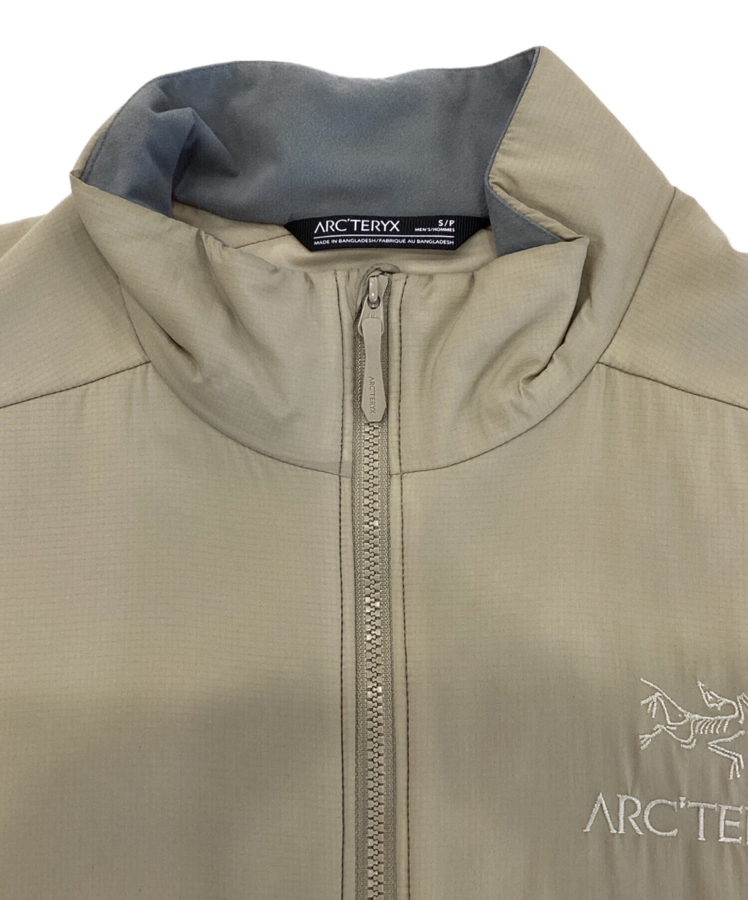koichinsky様専用ARC'TERYX フード付きジャケット ベージュ koichinsky様専用ARC'TERYX フード付きジャケット ベージュ